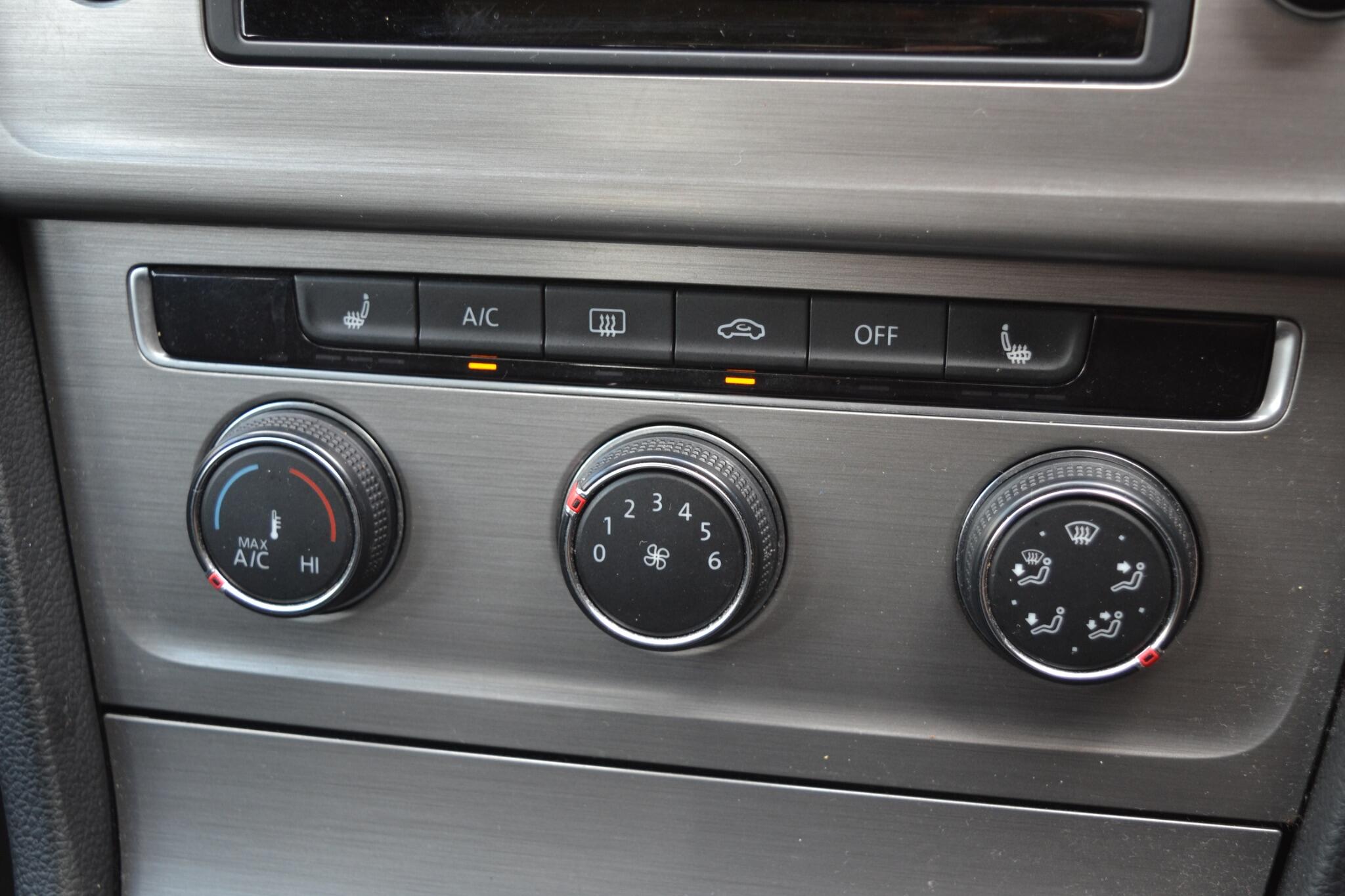 Volkswagen Golf view 34