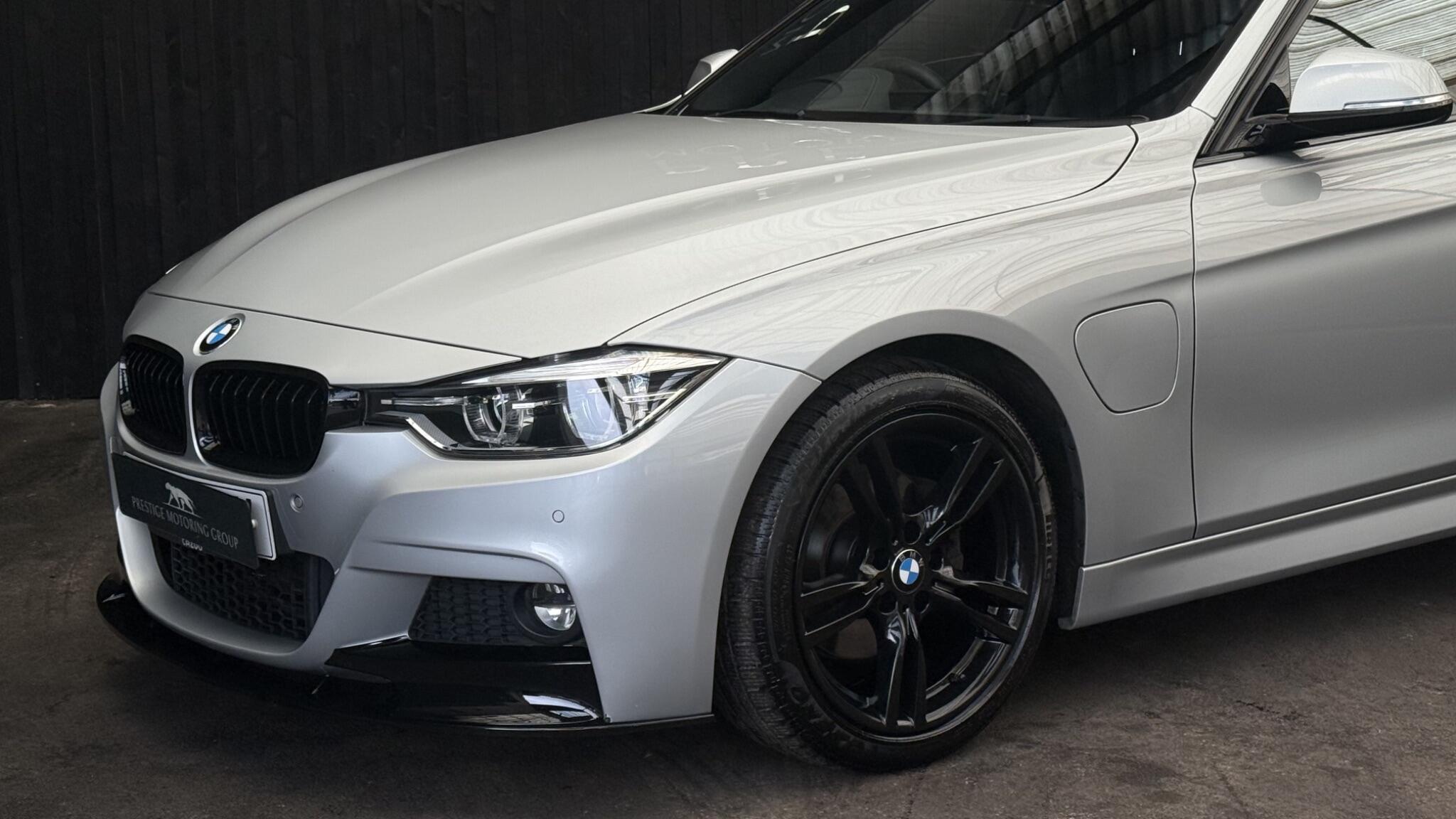 BMW 3 Series view 8