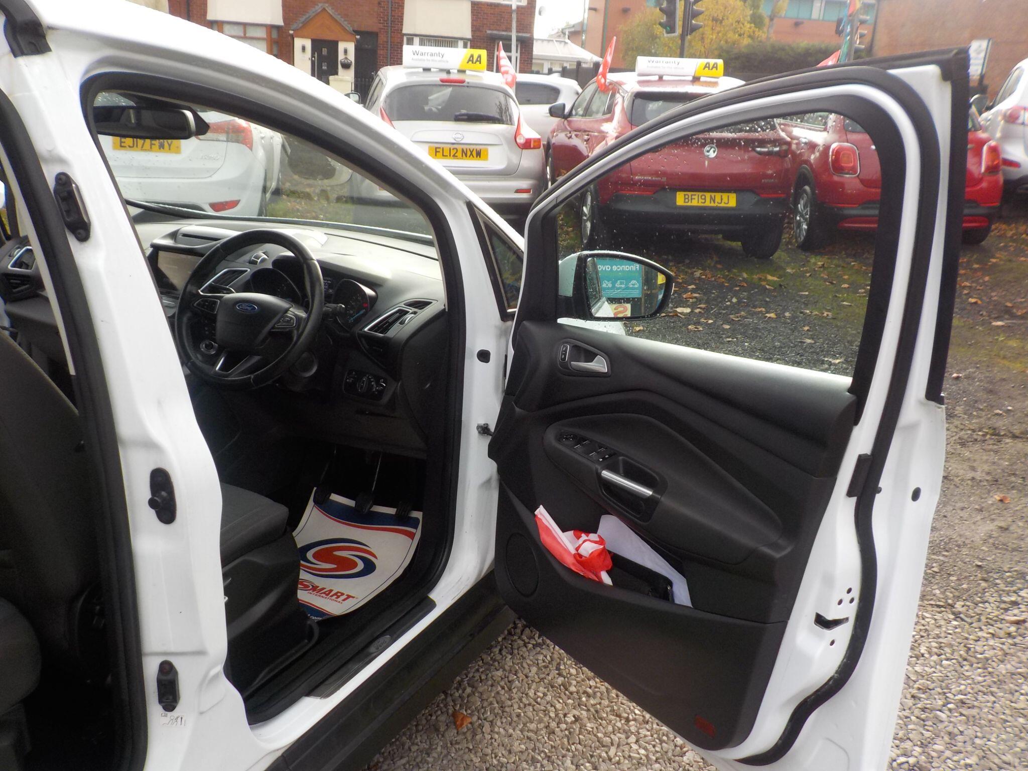 Ford Grand C-Max 1.5 TDCi Titanium Euro 6 (s/s) 5dr