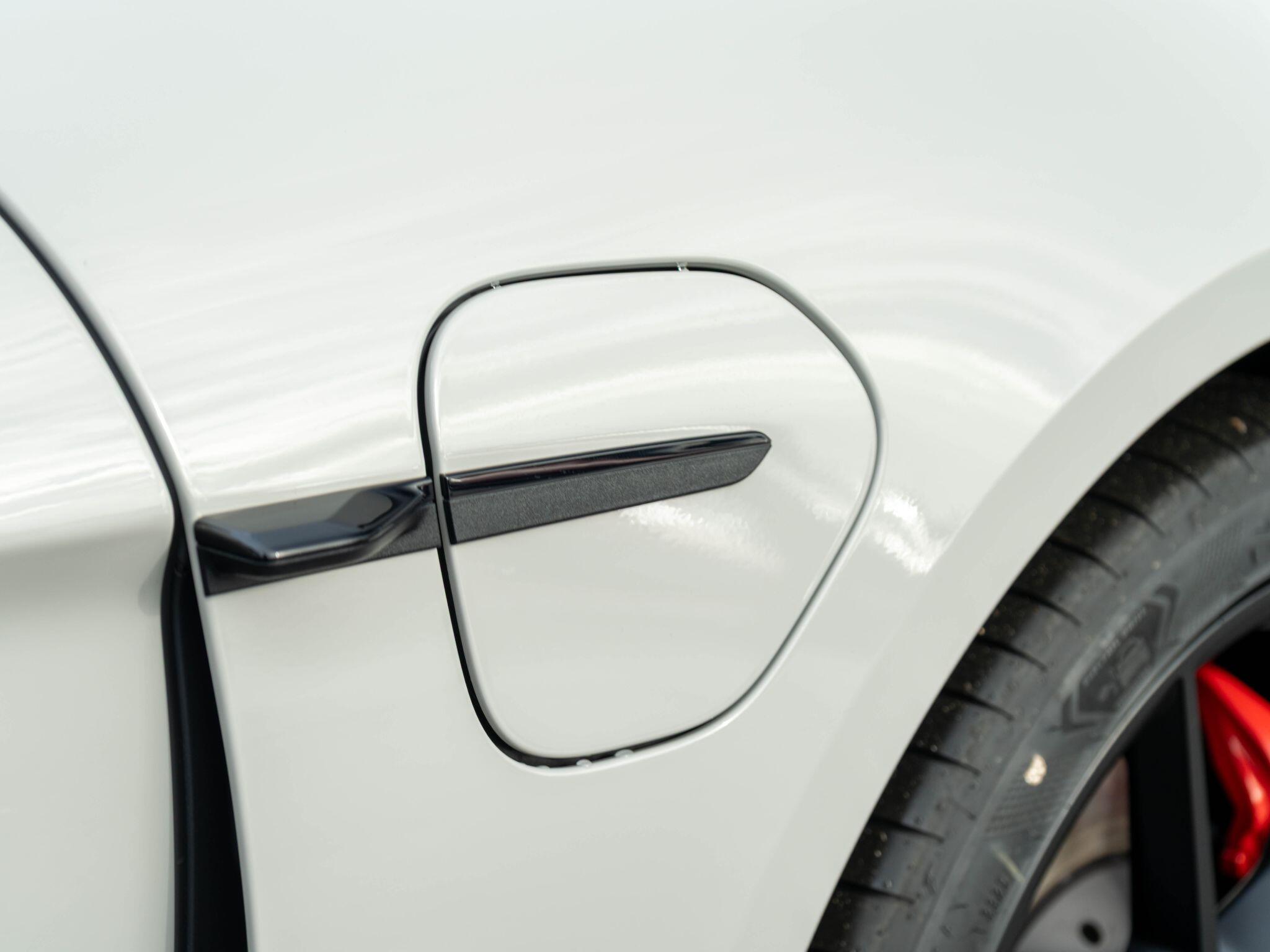 Porsche Taycan view 122