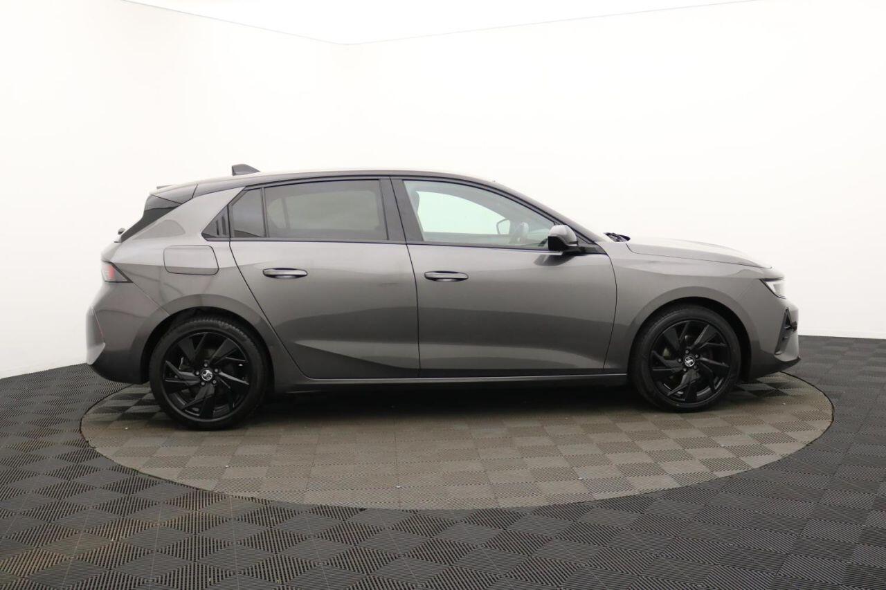 Vauxhall Astra view 2