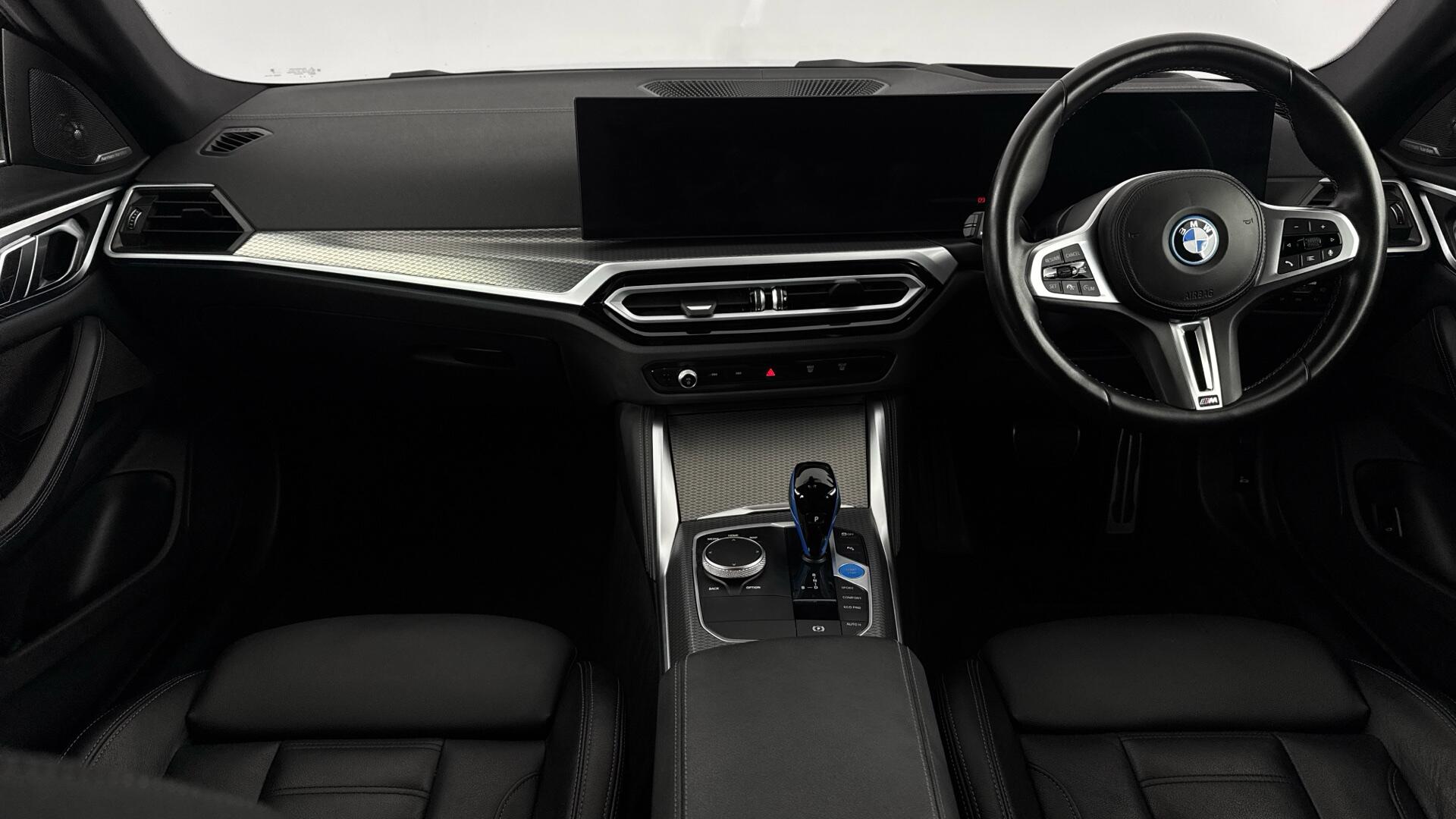 BMW I4 view 11