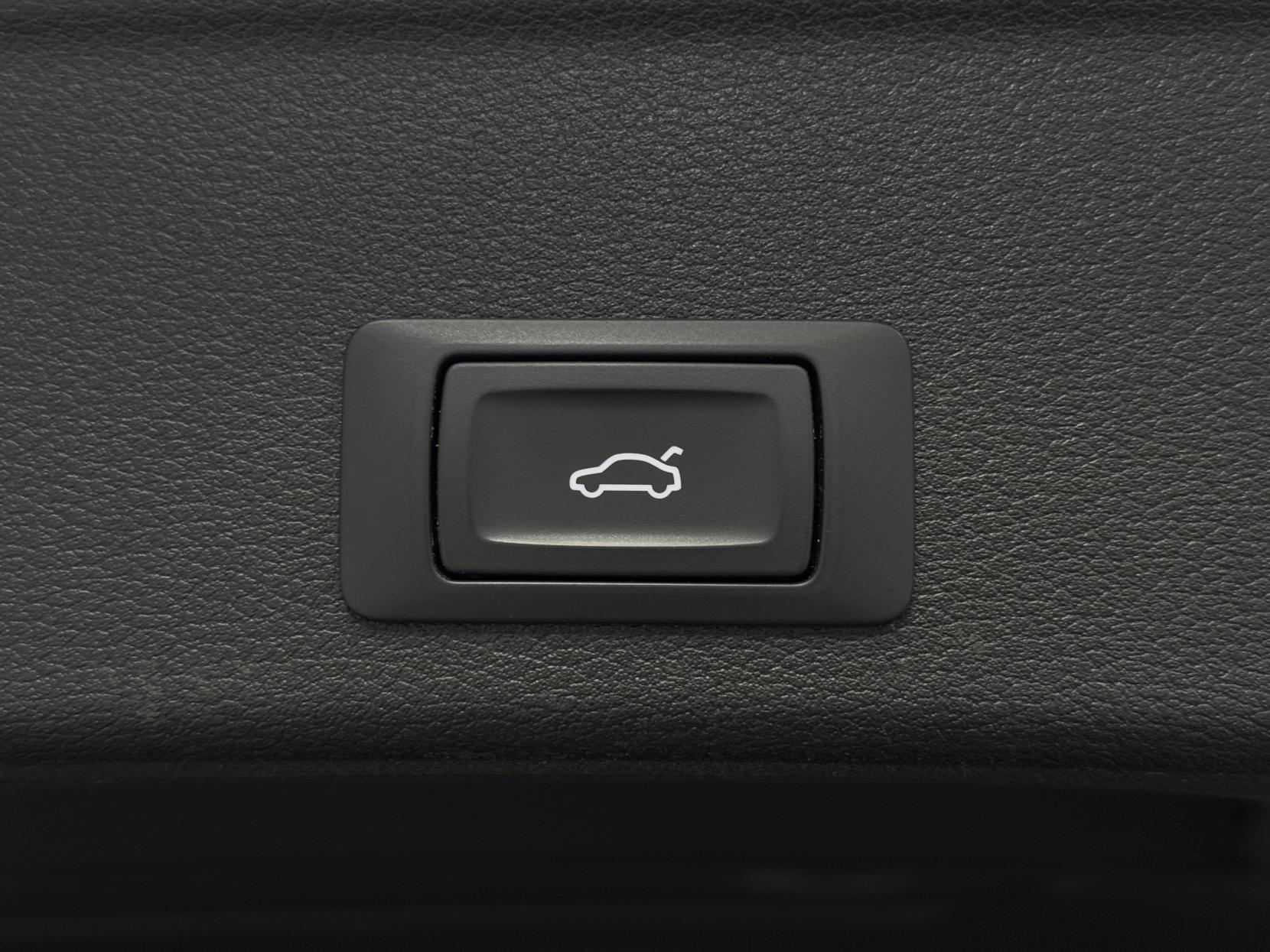 Audi A4 Avant view 47