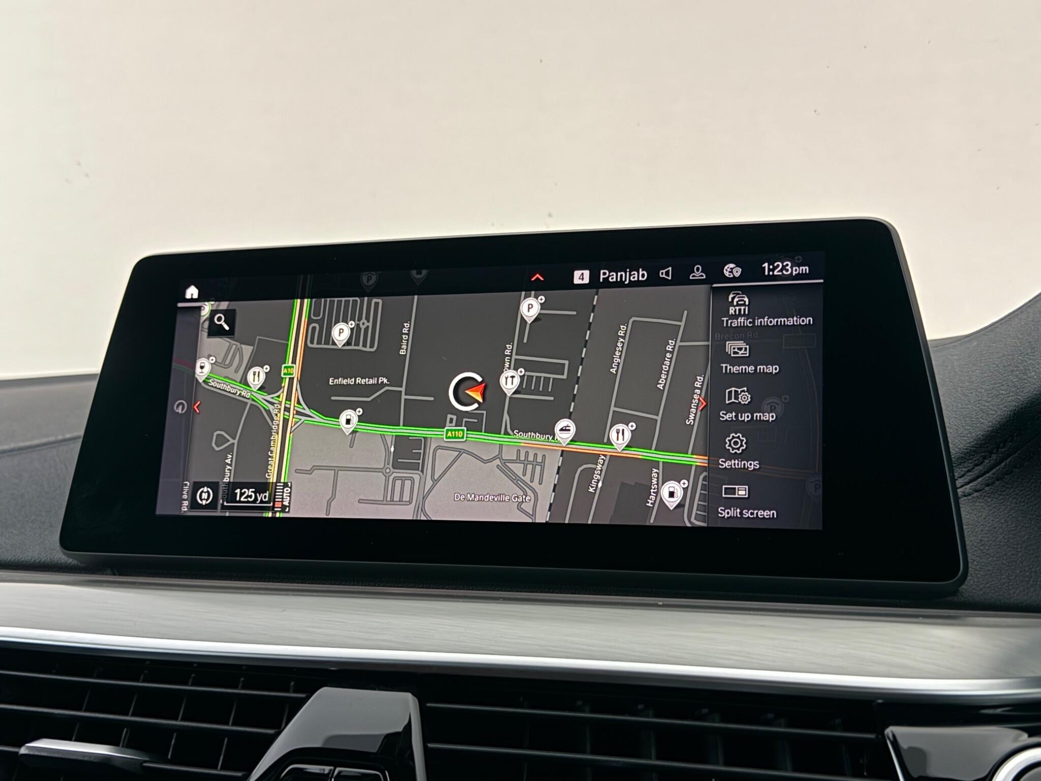 BMW 5 Series view 25