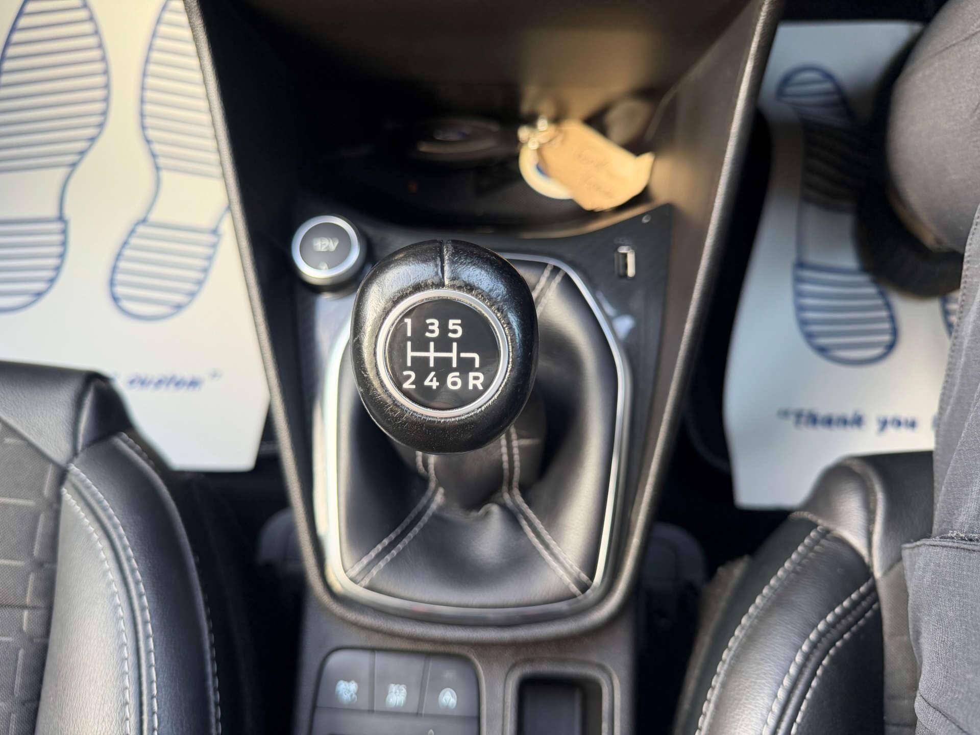 Ford Fiesta view 25