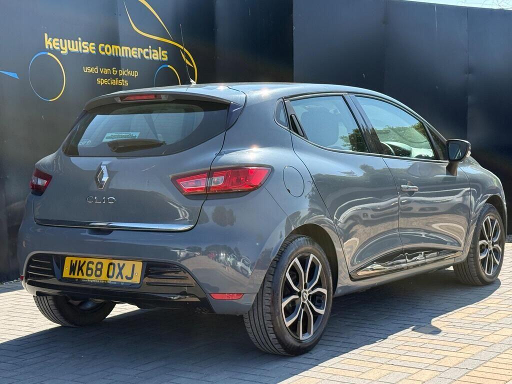 Renault Clio view 6