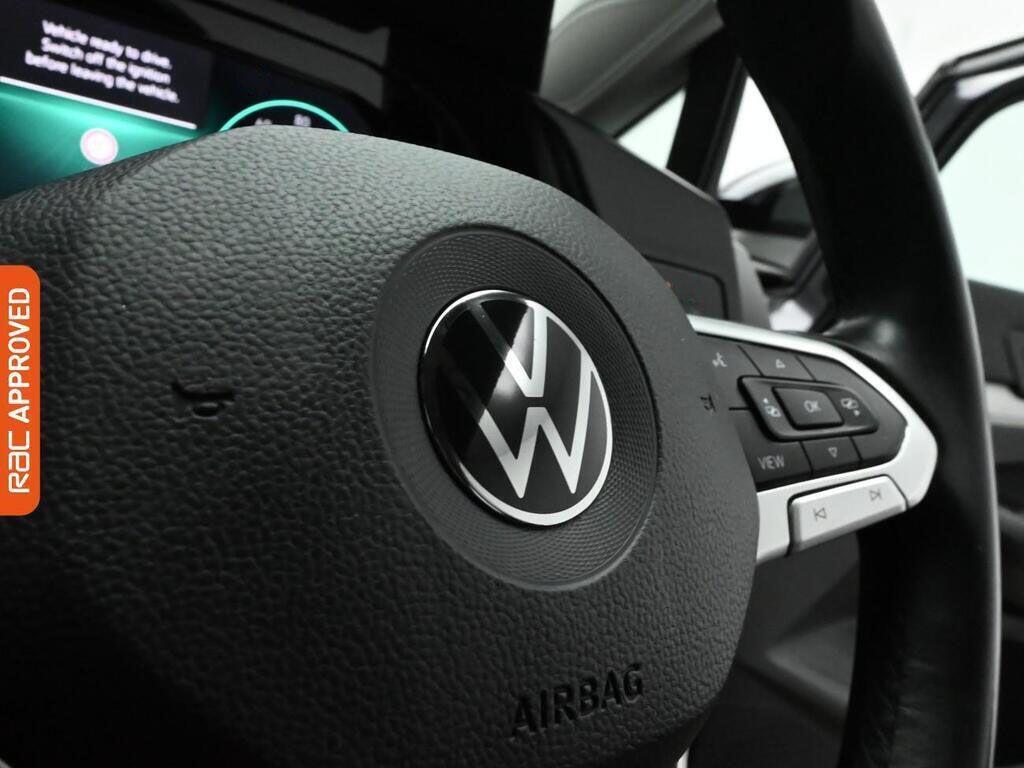 Volkswagen Golf view 22
