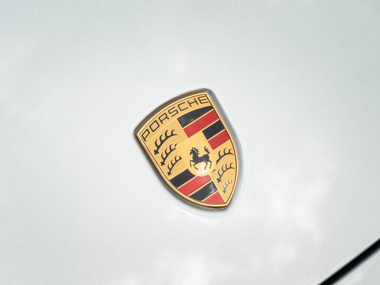 Porsche 911 view 43