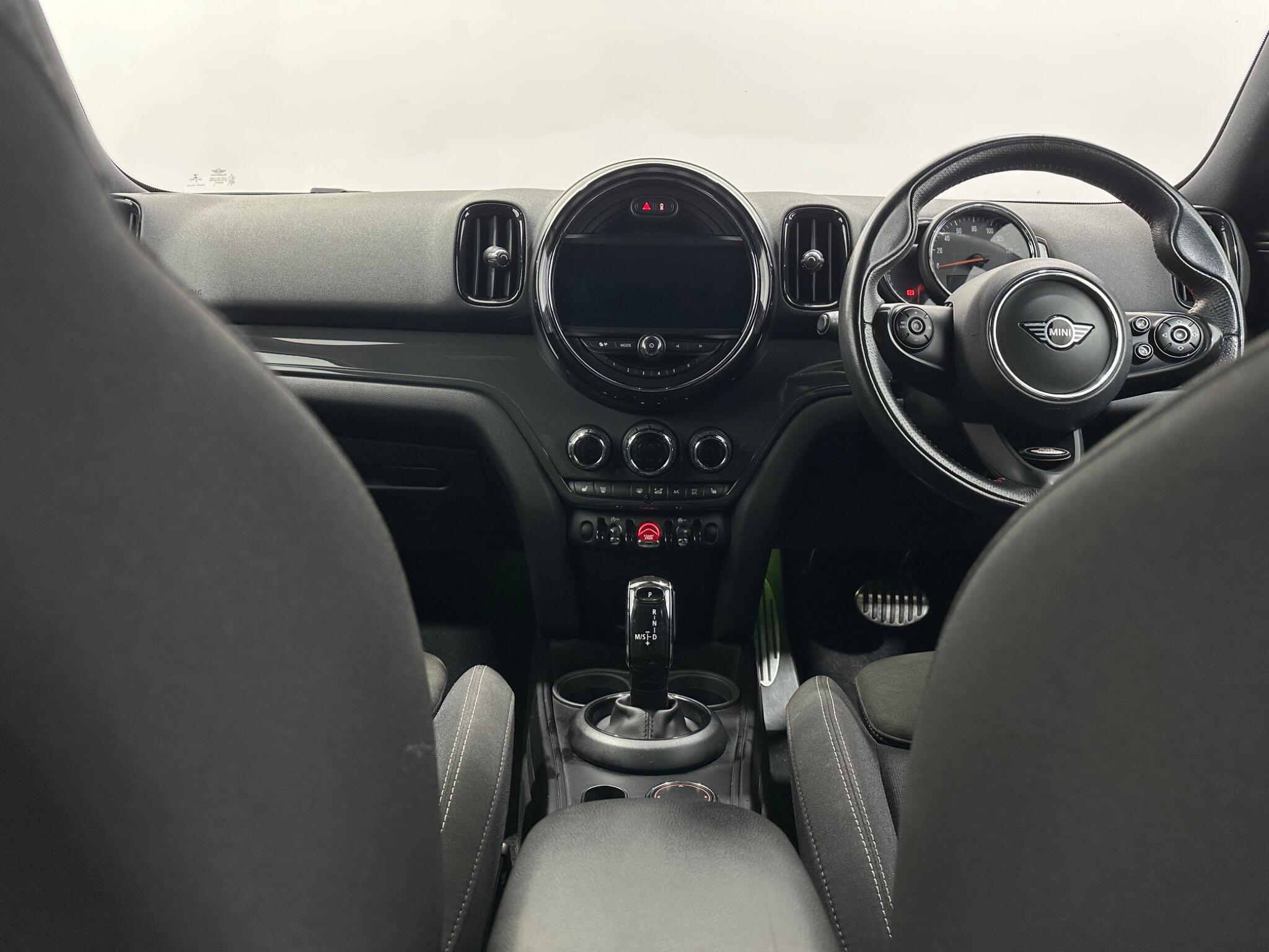 Mini Countryman view 19