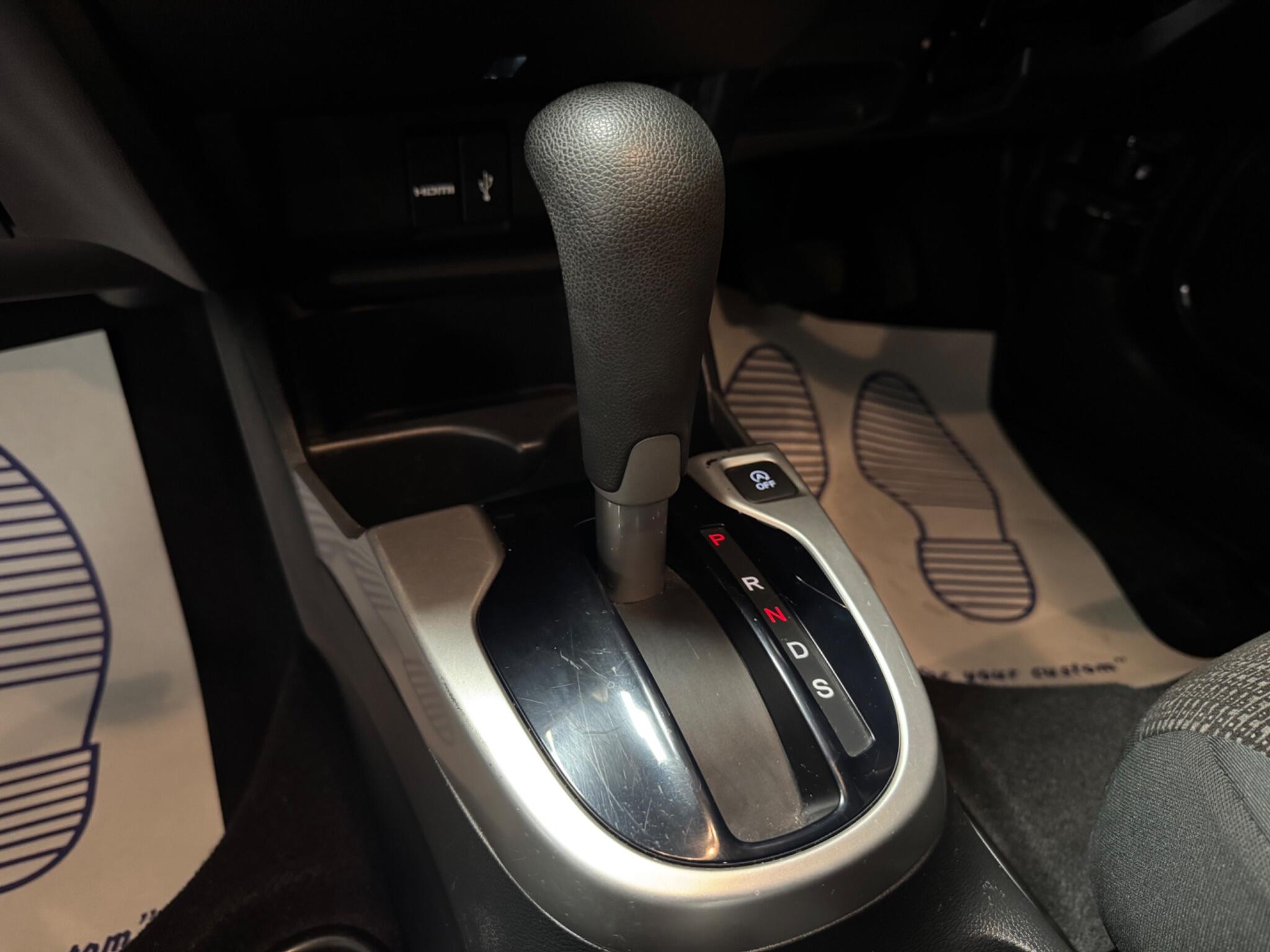 2017 Honda Jazz 1.3 i-VTEC SE CVT Euro 6 (s/s) 5dr • 52,600 miles image 28