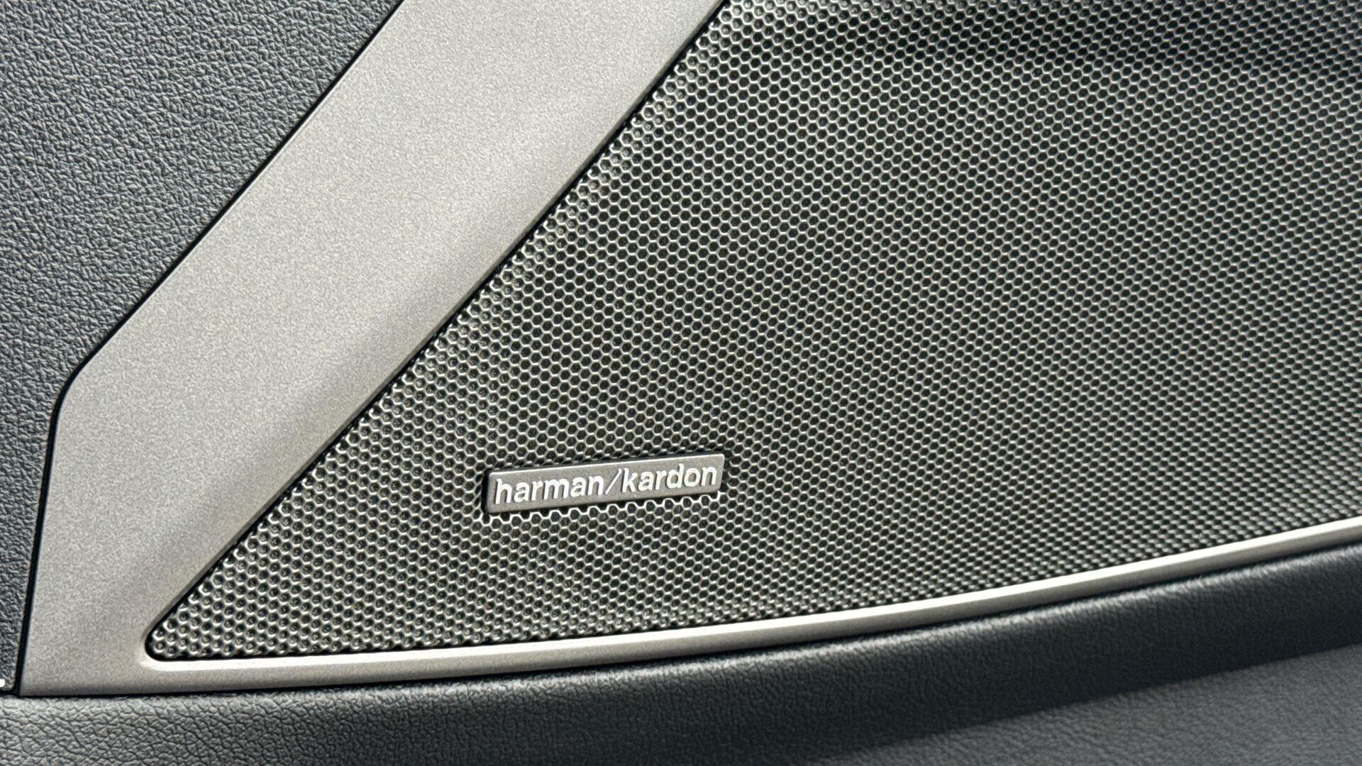BMW 3 Series view 20