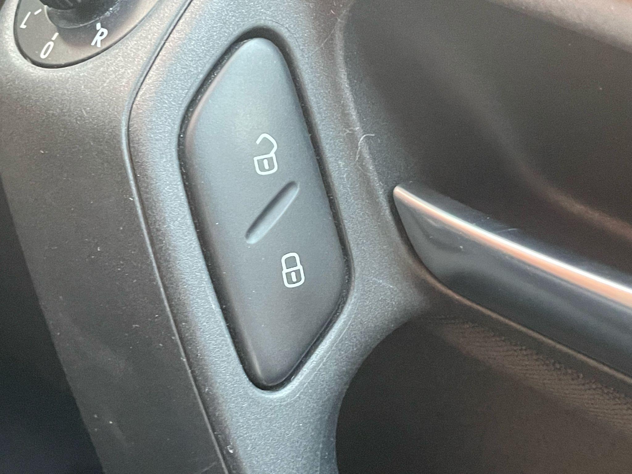 Volkswagen Polo view 28