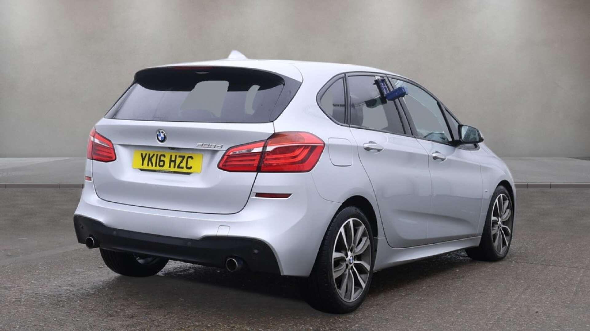 BMW 2 Series view 9