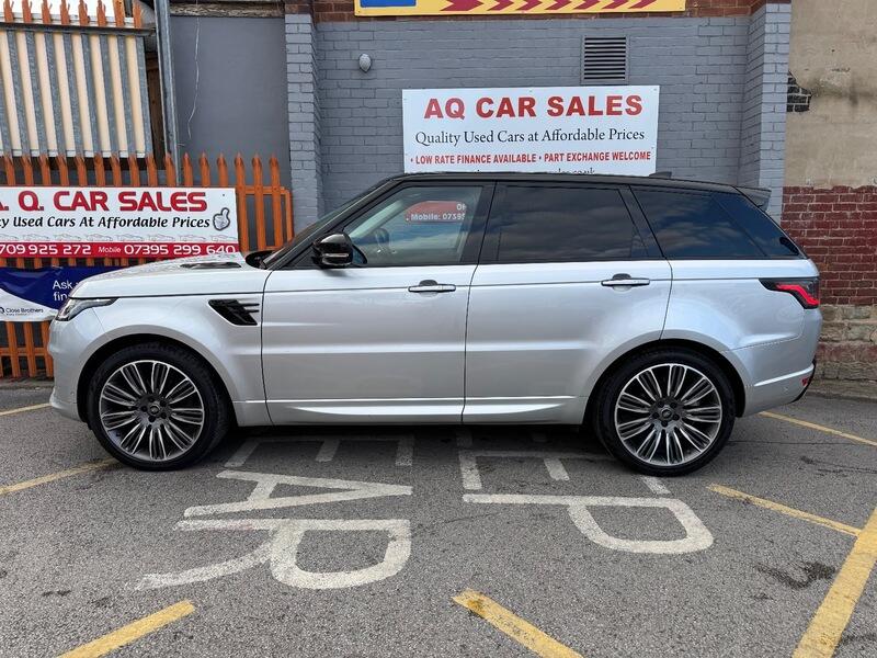 Land Rover Range Rover Sport view 4