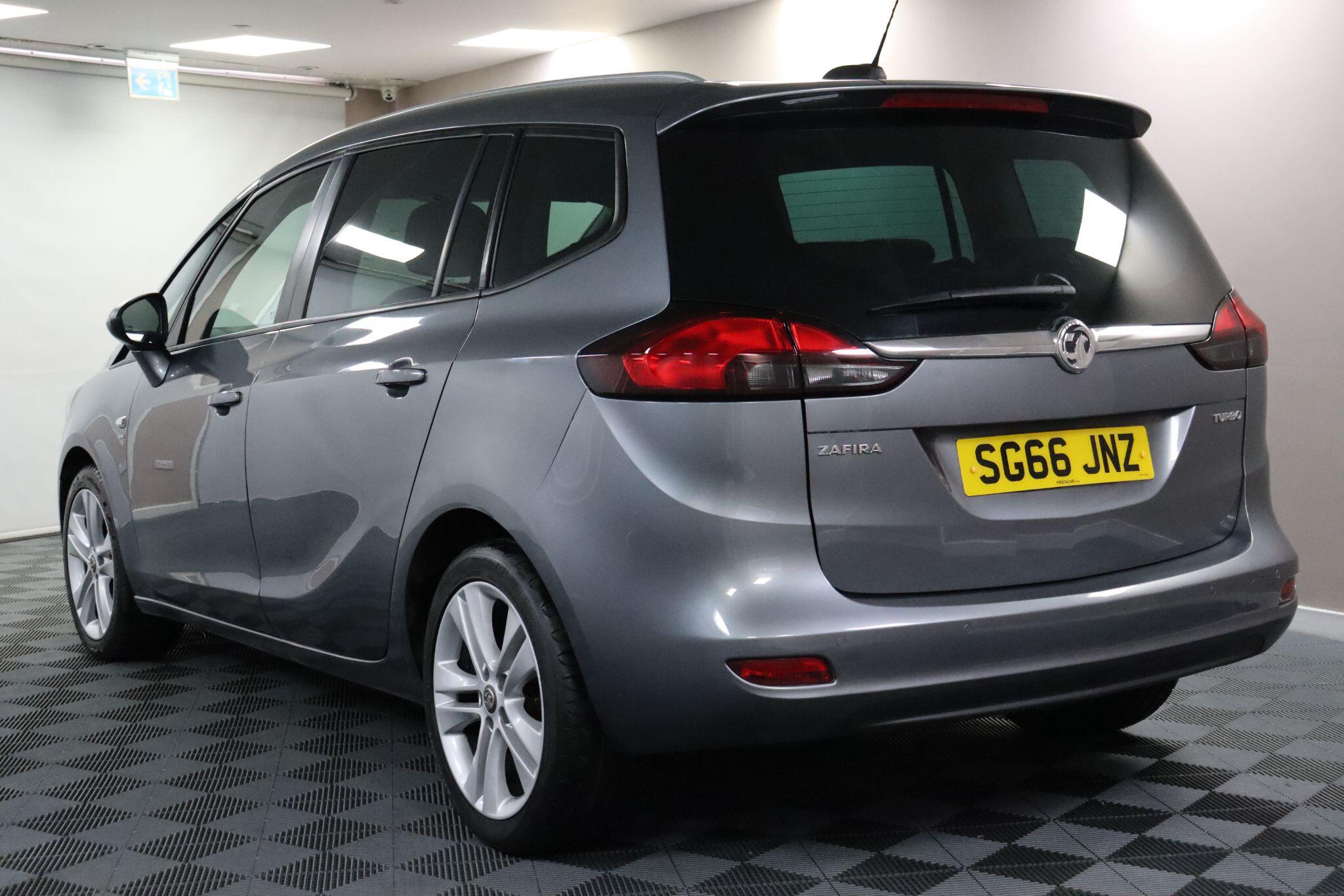 Vauxhall Zafira Tourer view 10