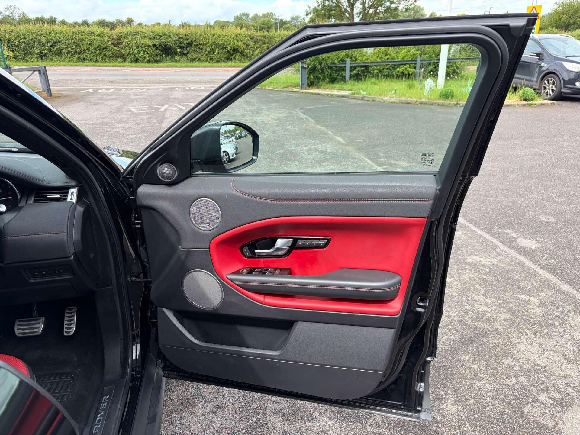 Land Rover Range Rover Evoque view 35
