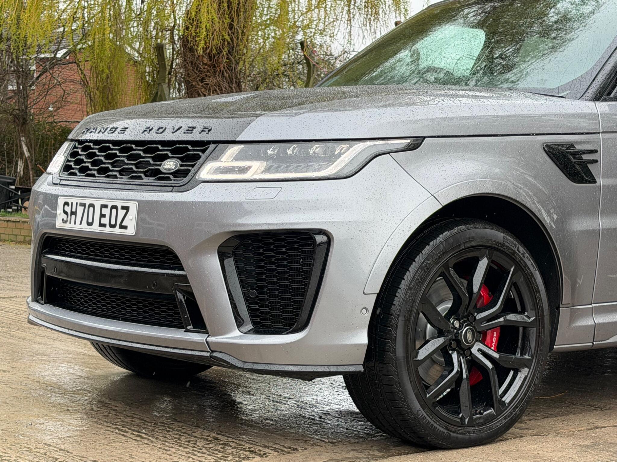 Land Rover Range Rover Sport view 3
