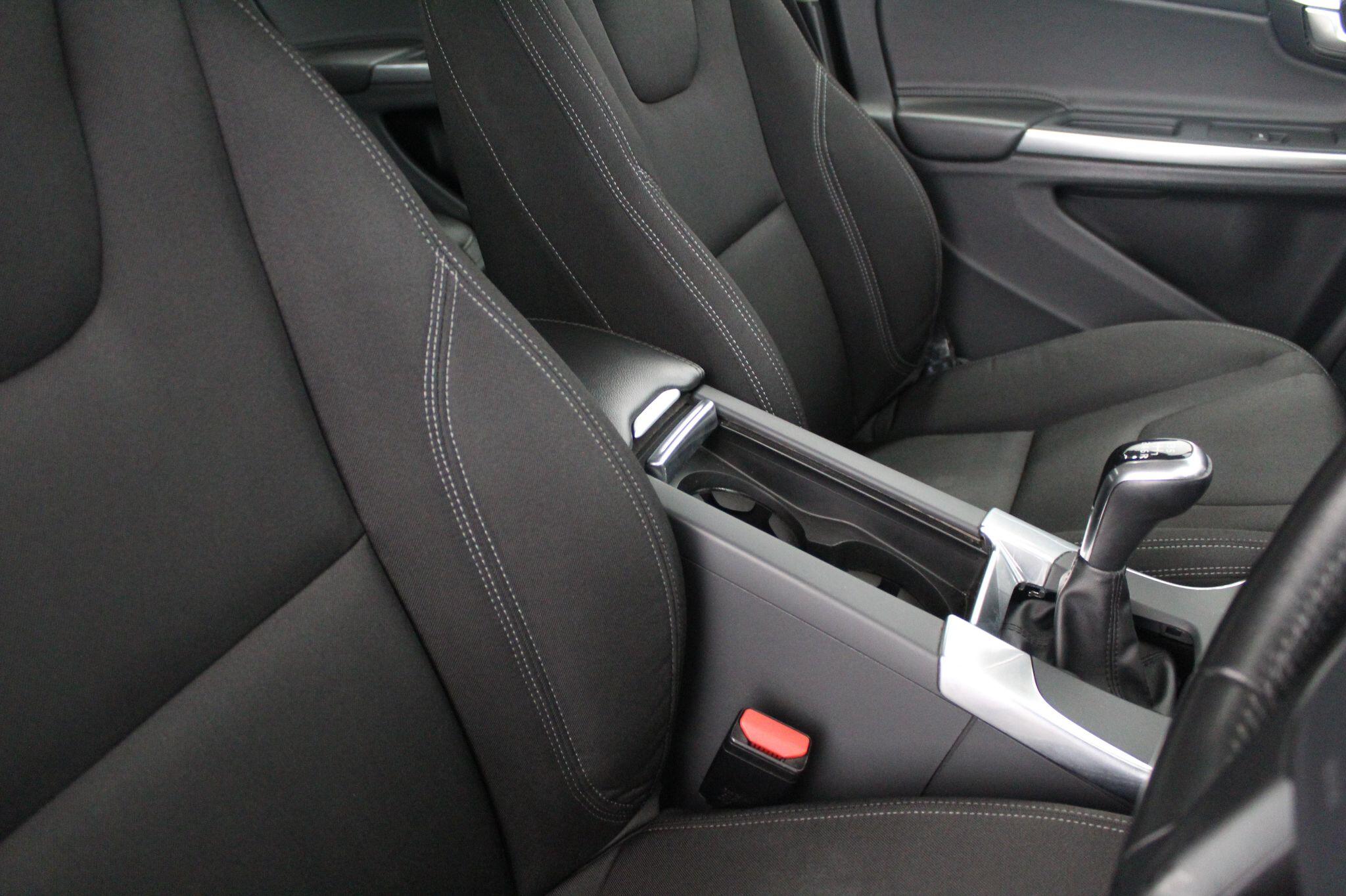 Volvo V60 view 41