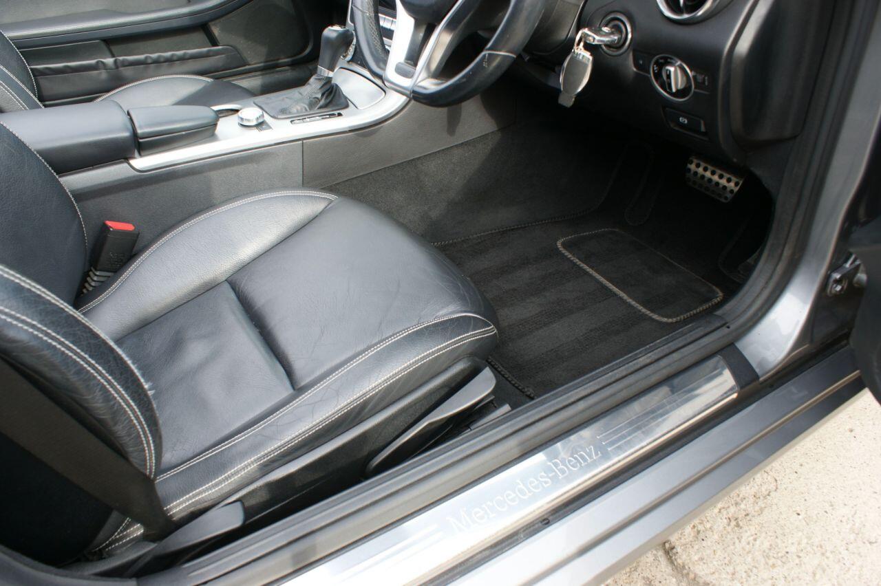 Mercedes-Benz SLK view 32