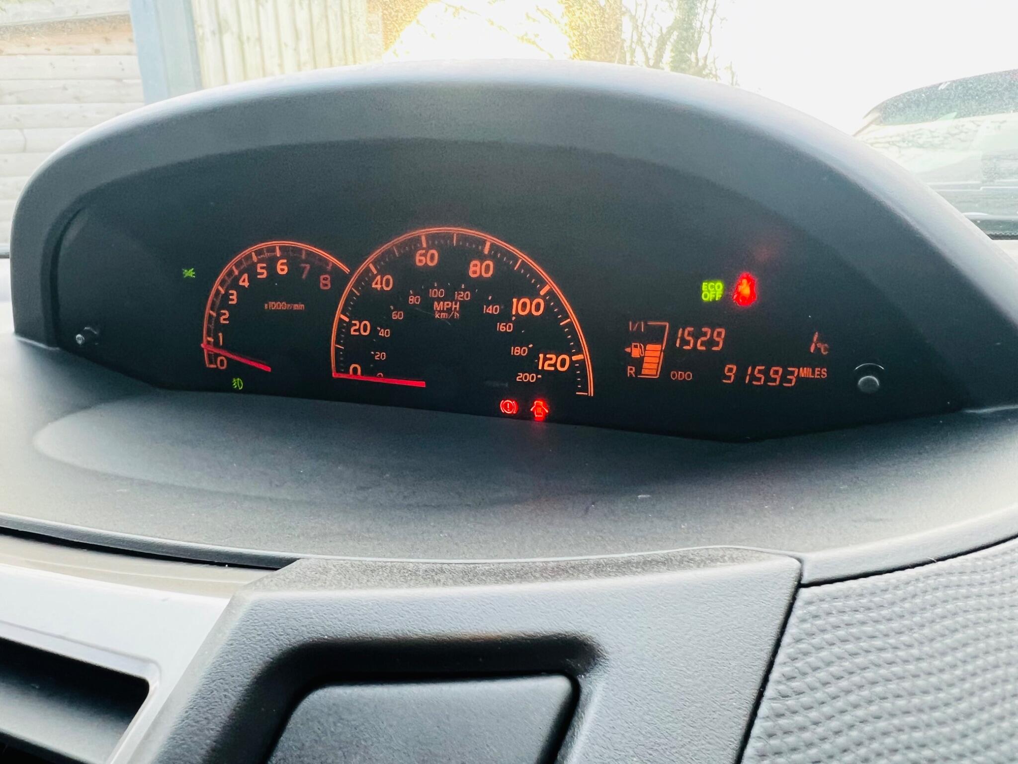 2010 Toyota Yaris 1.33 Dual VVT-i TR Euro 4 (s/s) 3dr • 91,593 miles image 29