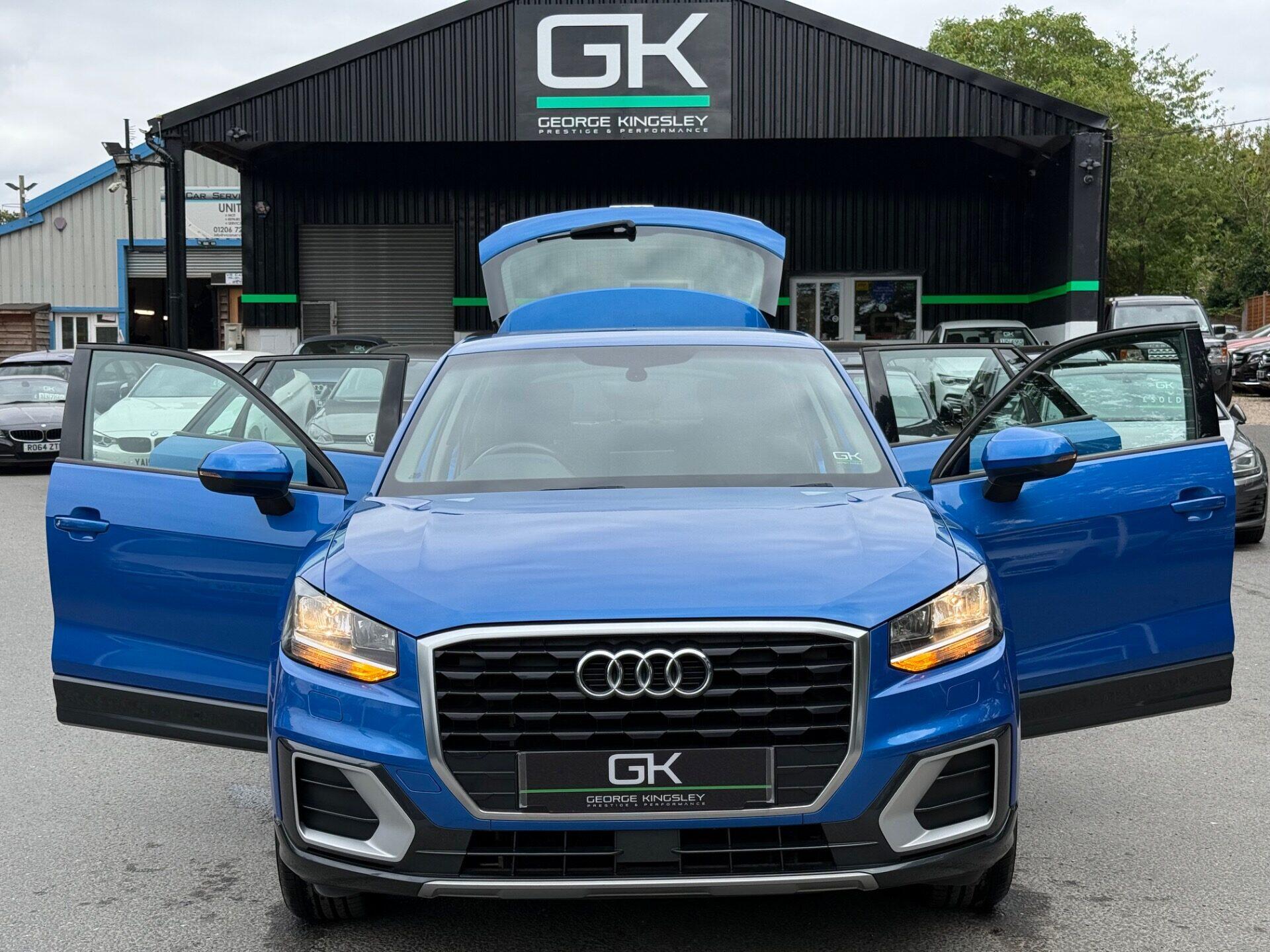 Audi Q2 view 20