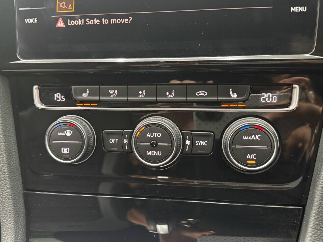 Volkswagen Golf view 19