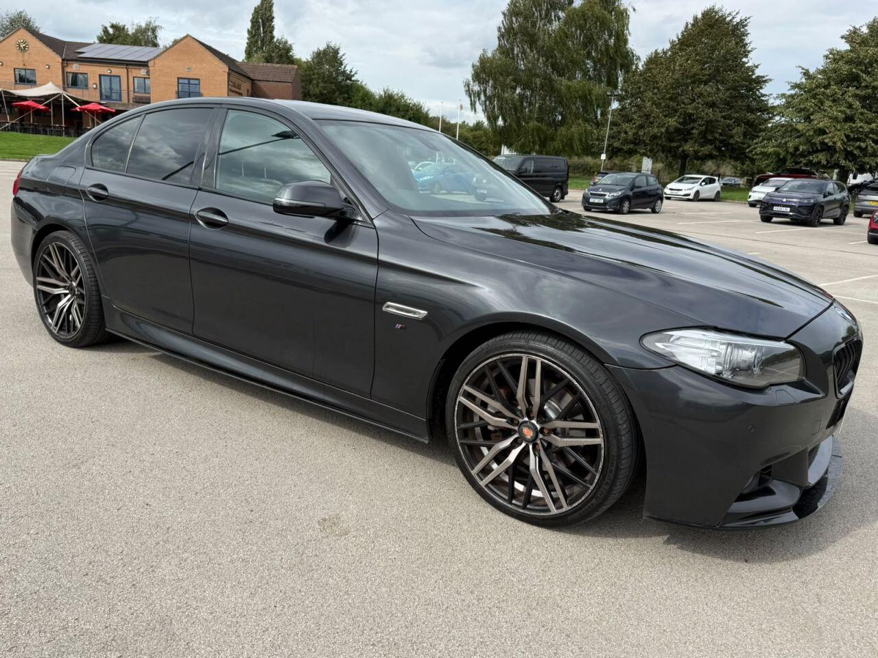 BMW 5 Series view 5