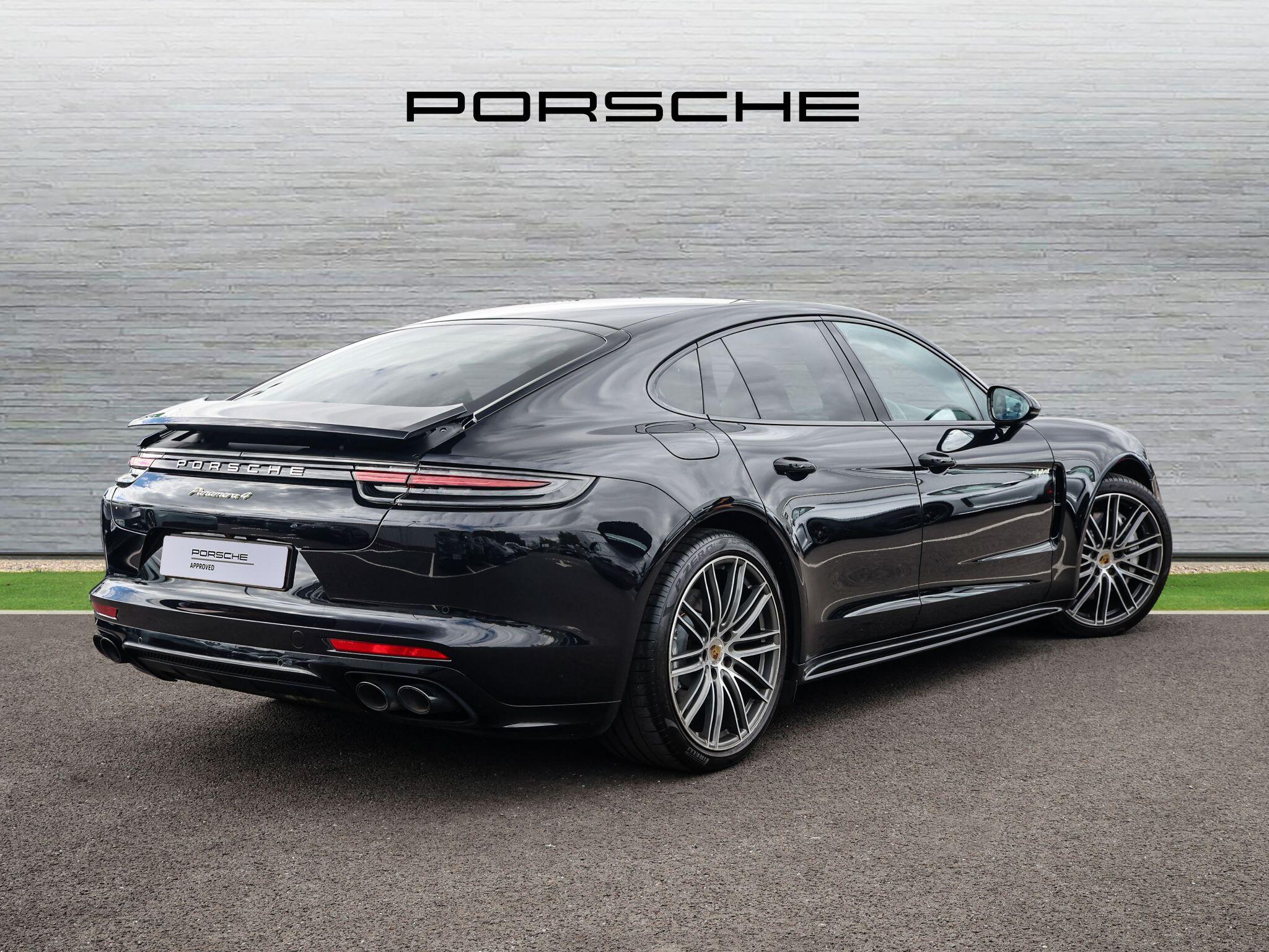 Porsche Panamera view 33