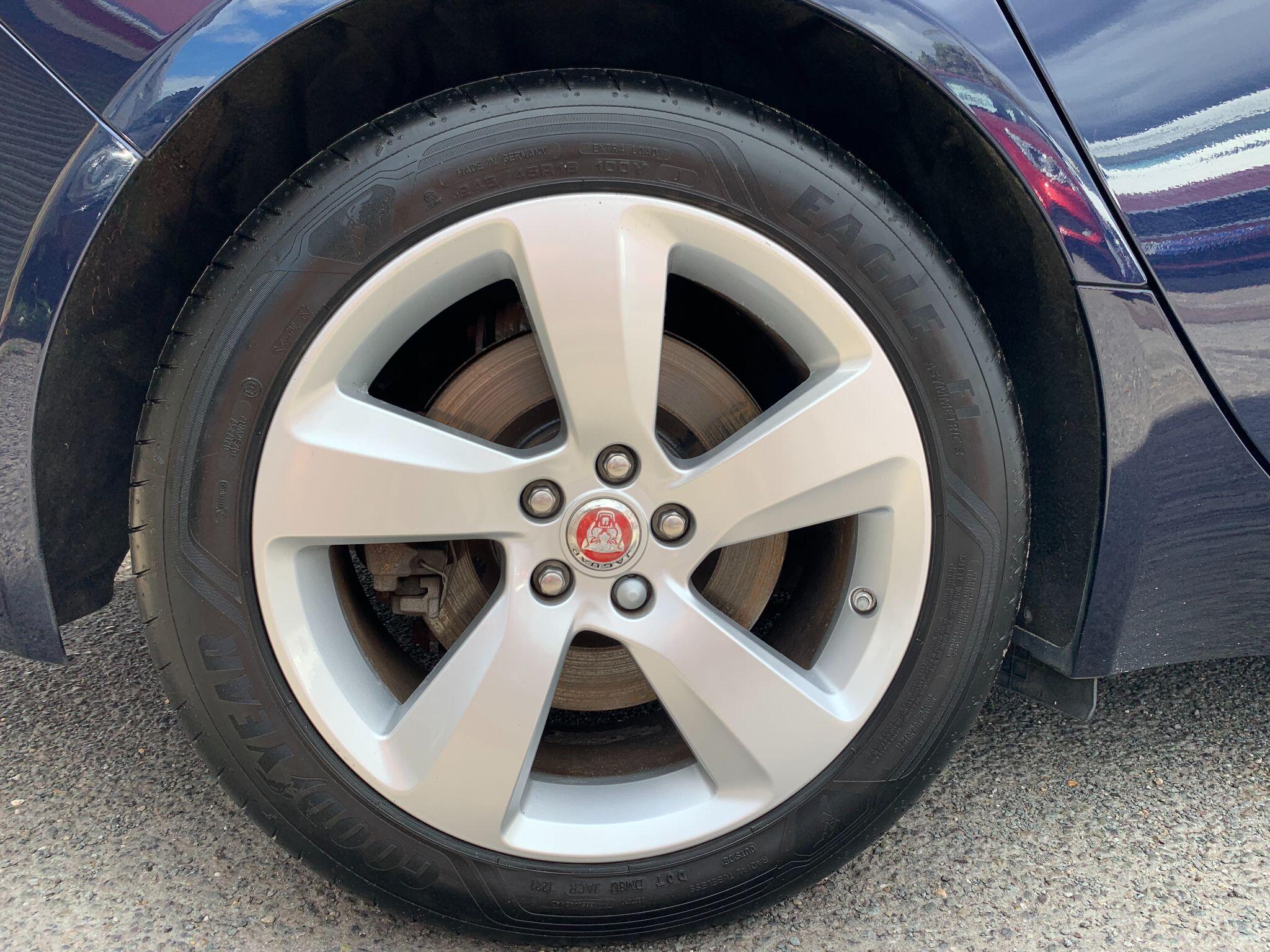 Jaguar XF view 53