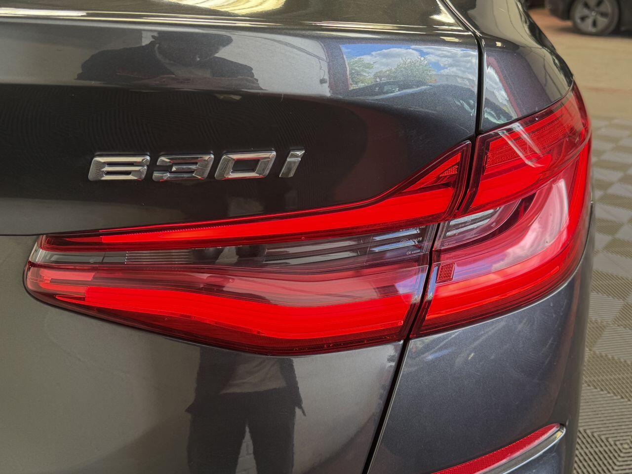 BMW 6 Series Gran Turismo view 29