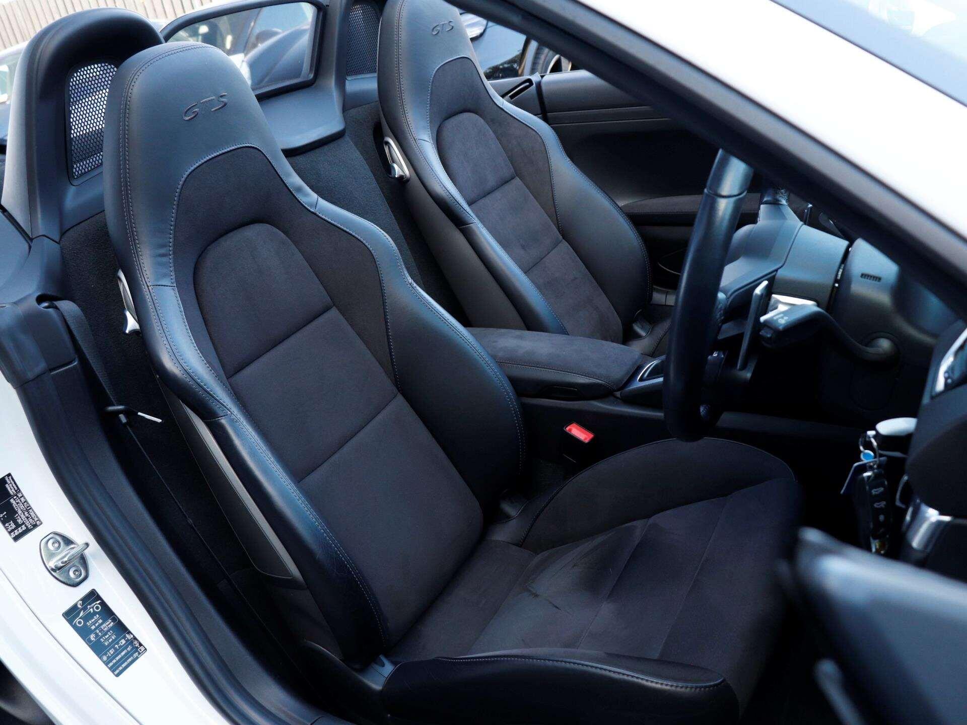 Porsche Boxster view 26