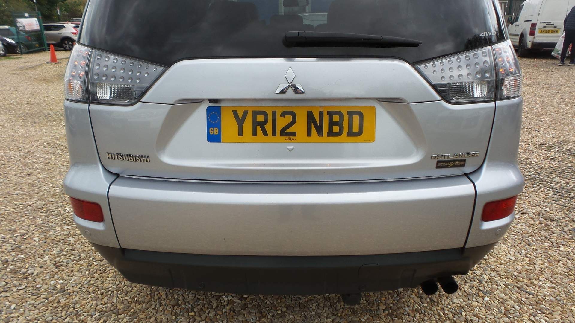 Mitsubishi Outlander view 28