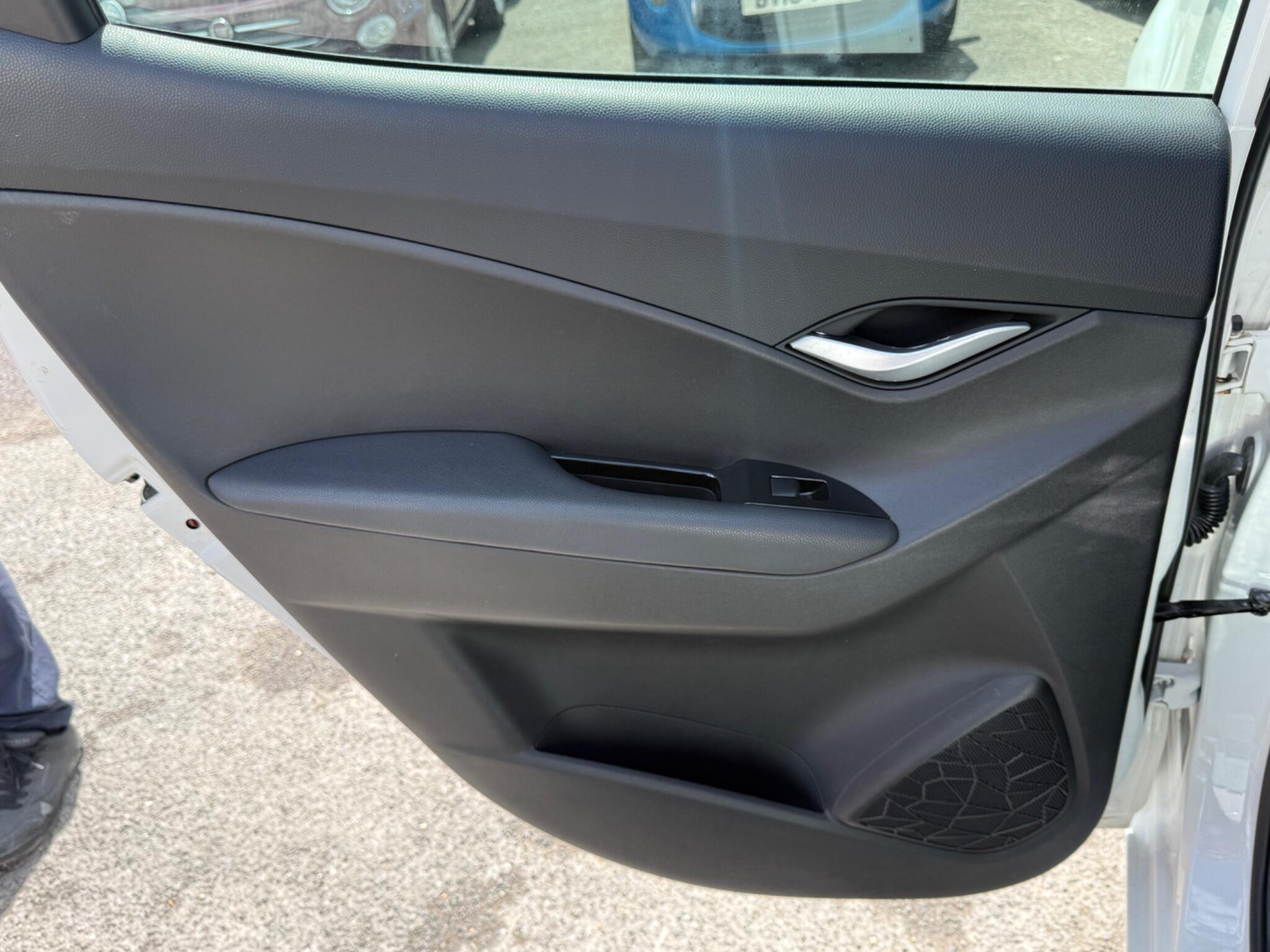 Hyundai ix20 - Image 62