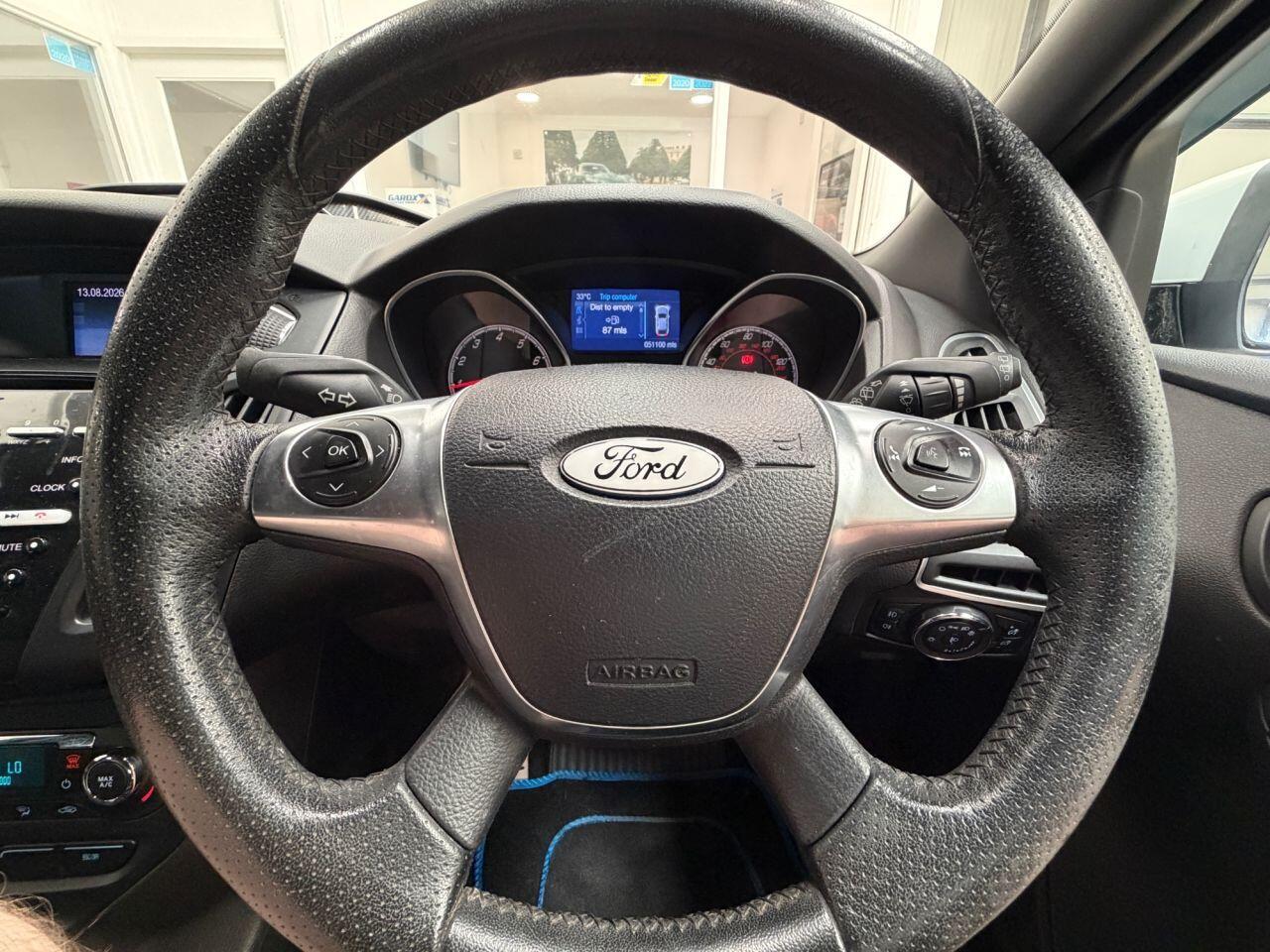 Ford Focus view 11