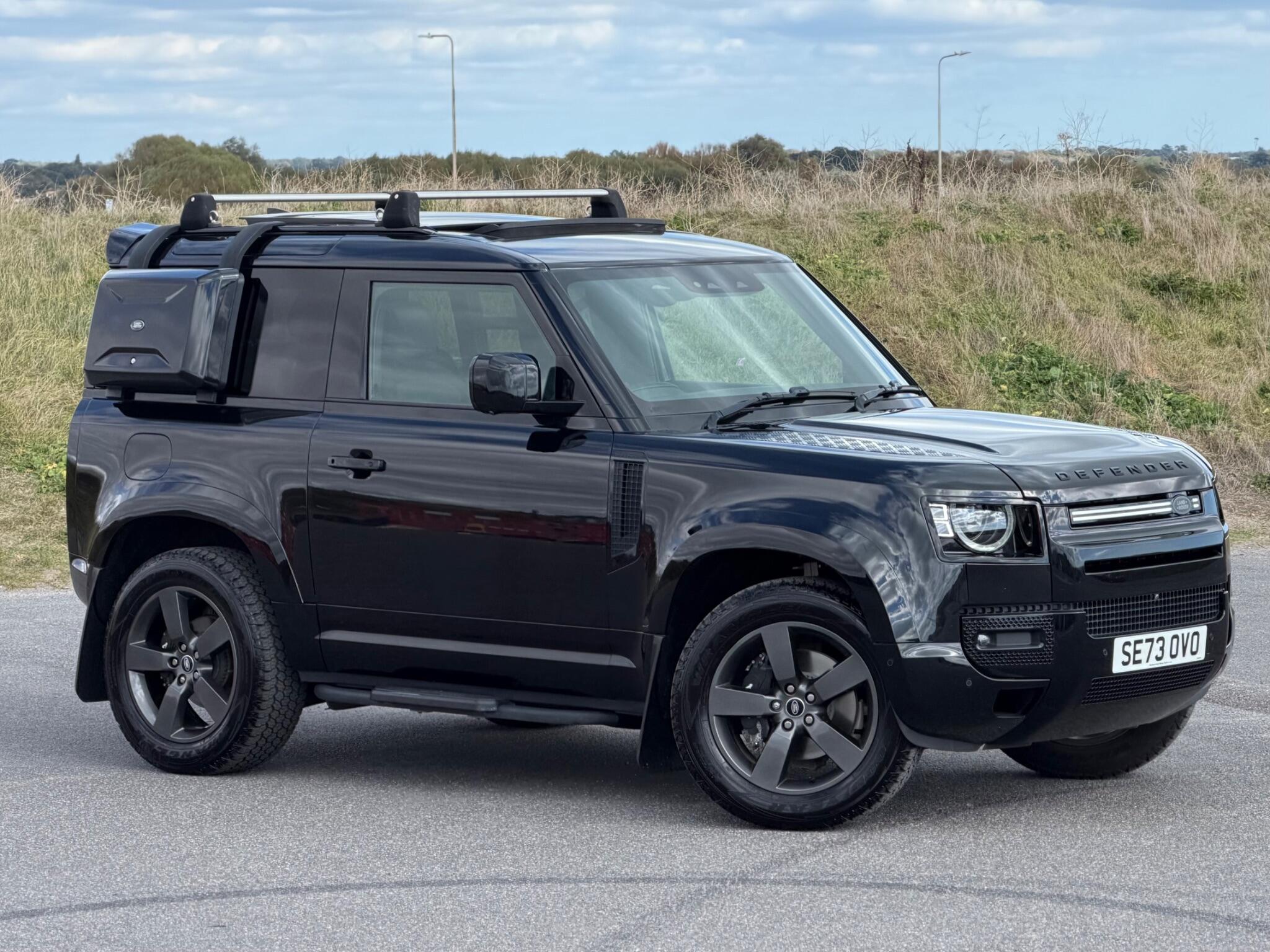 Land Rover Defender view 36
