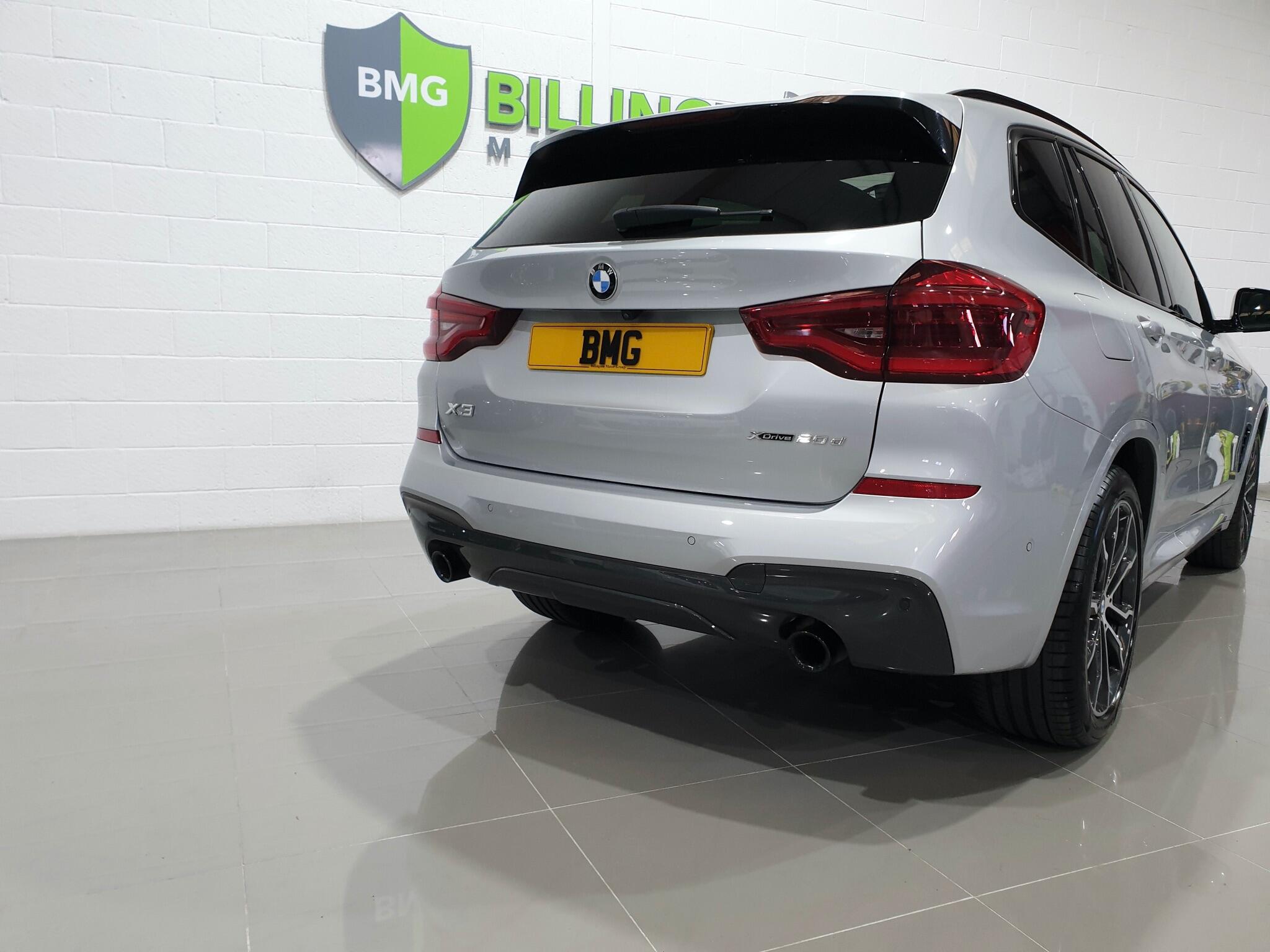 BMW X3 view 18