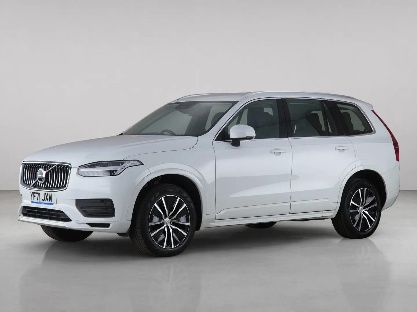 Volvo XC90 view 2