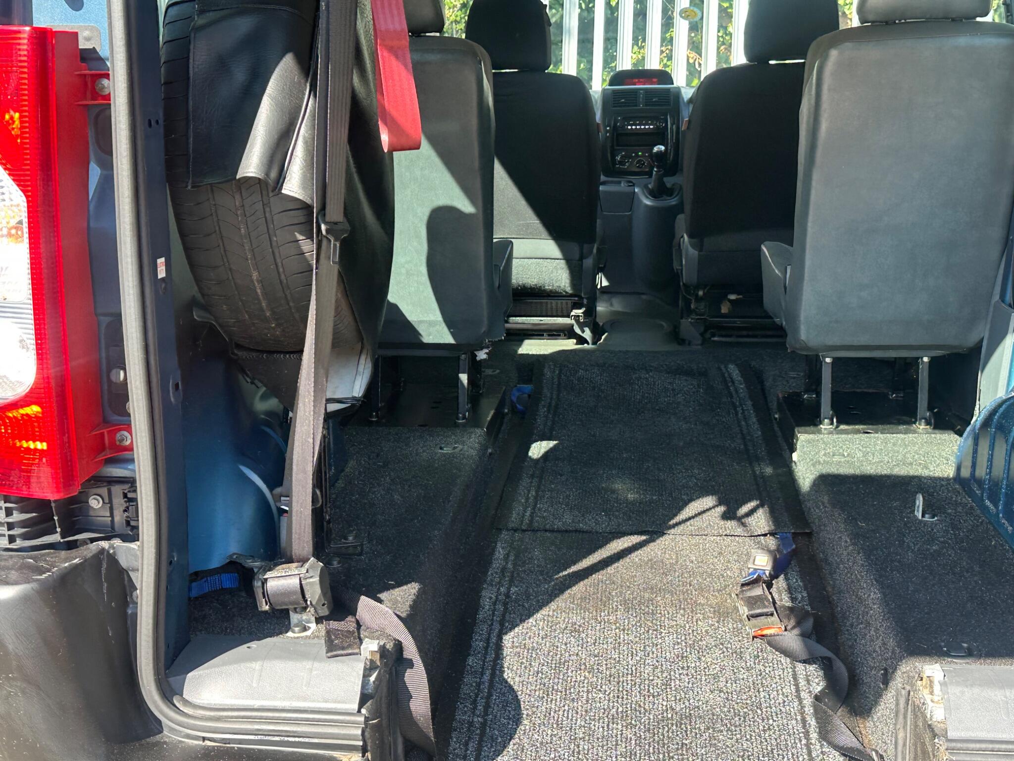 Peugeot Expert Tepee view 9
