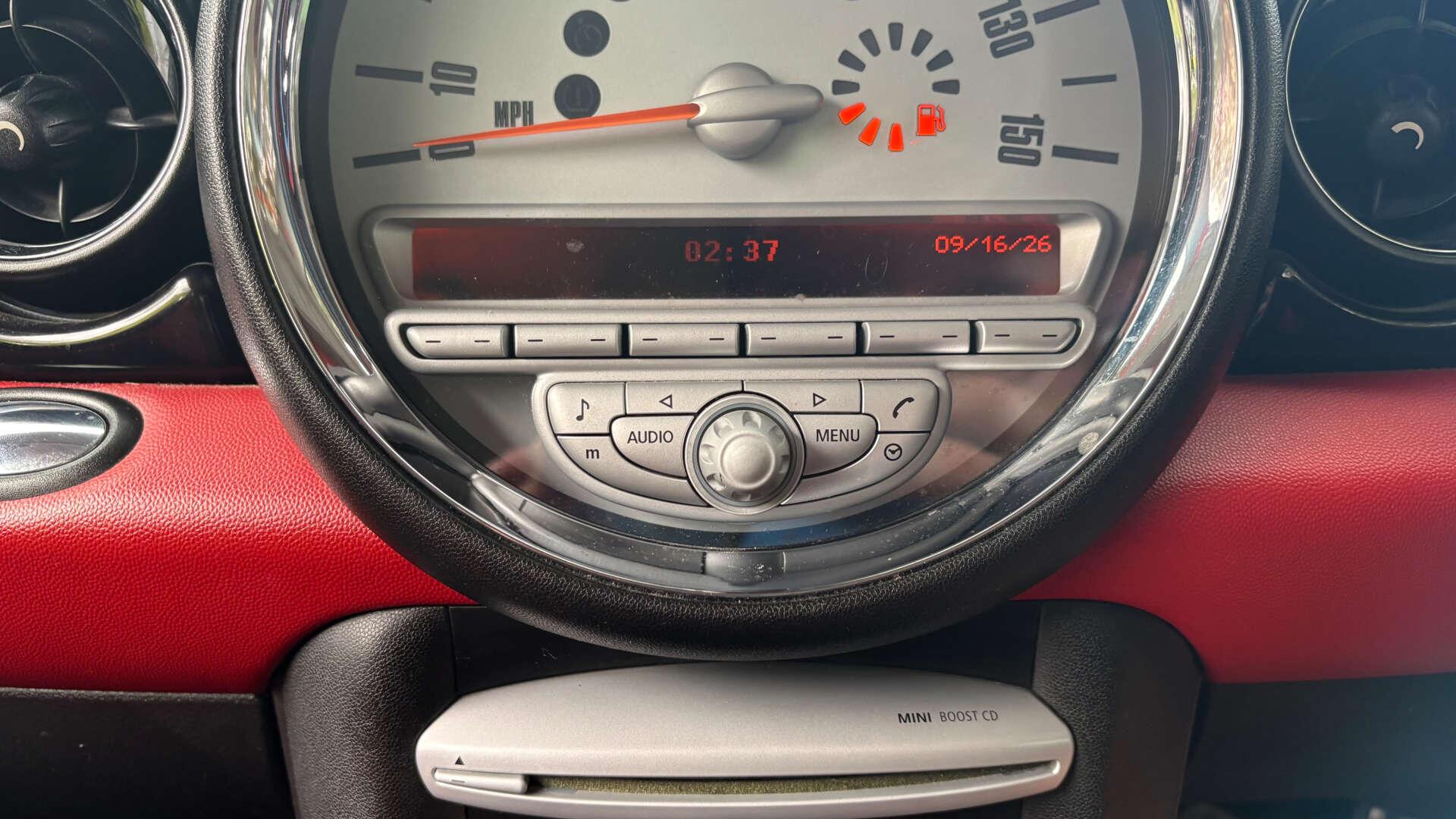 Mini Hatch view 21