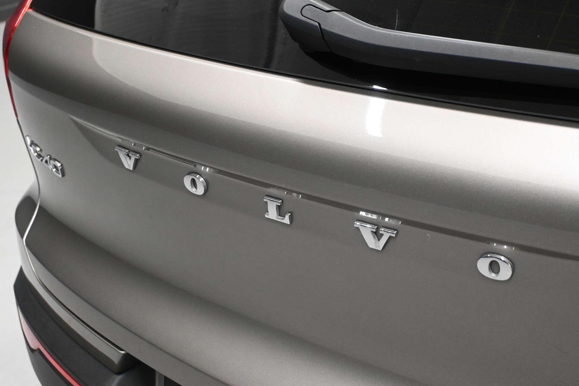 Volvo XC40 view 44