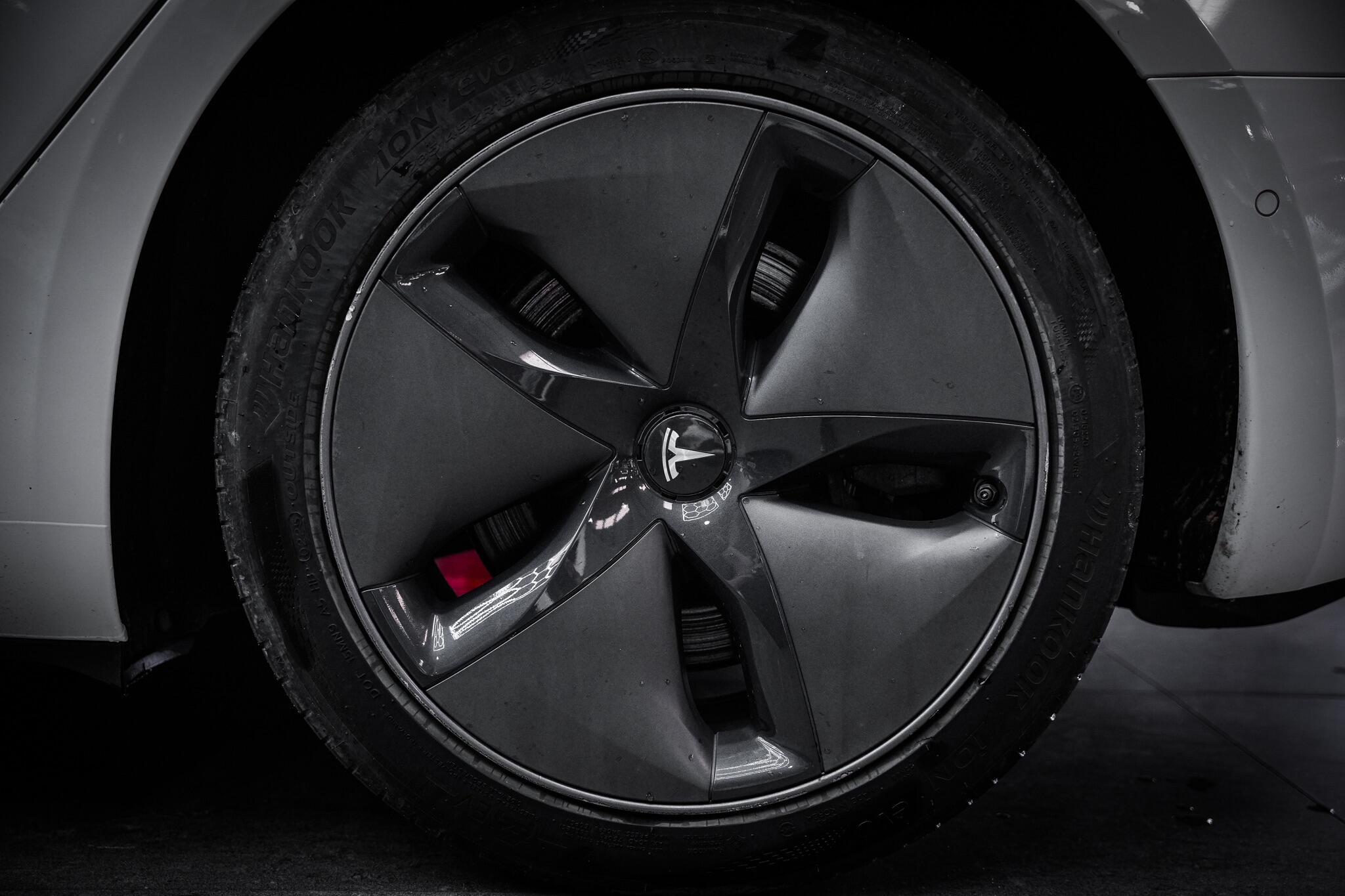 Tesla Model 3 view 28