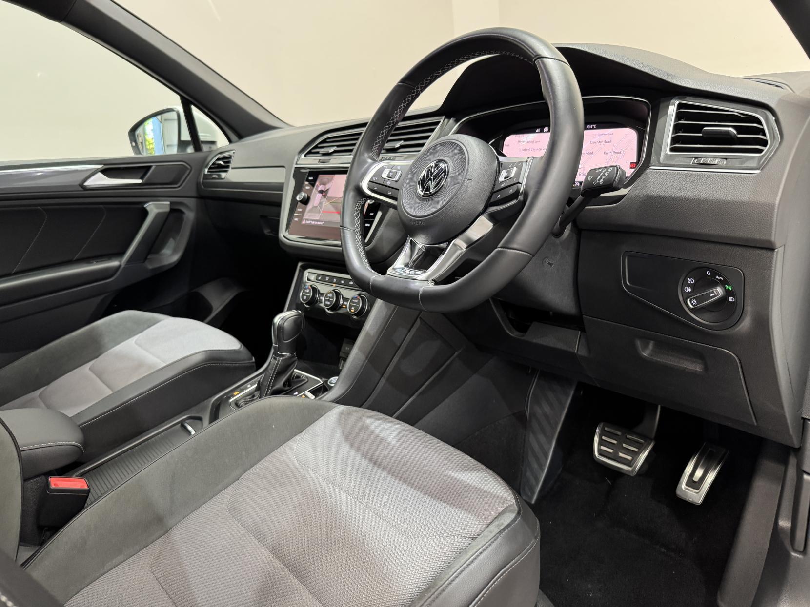 Volkswagen Tiguan view 20