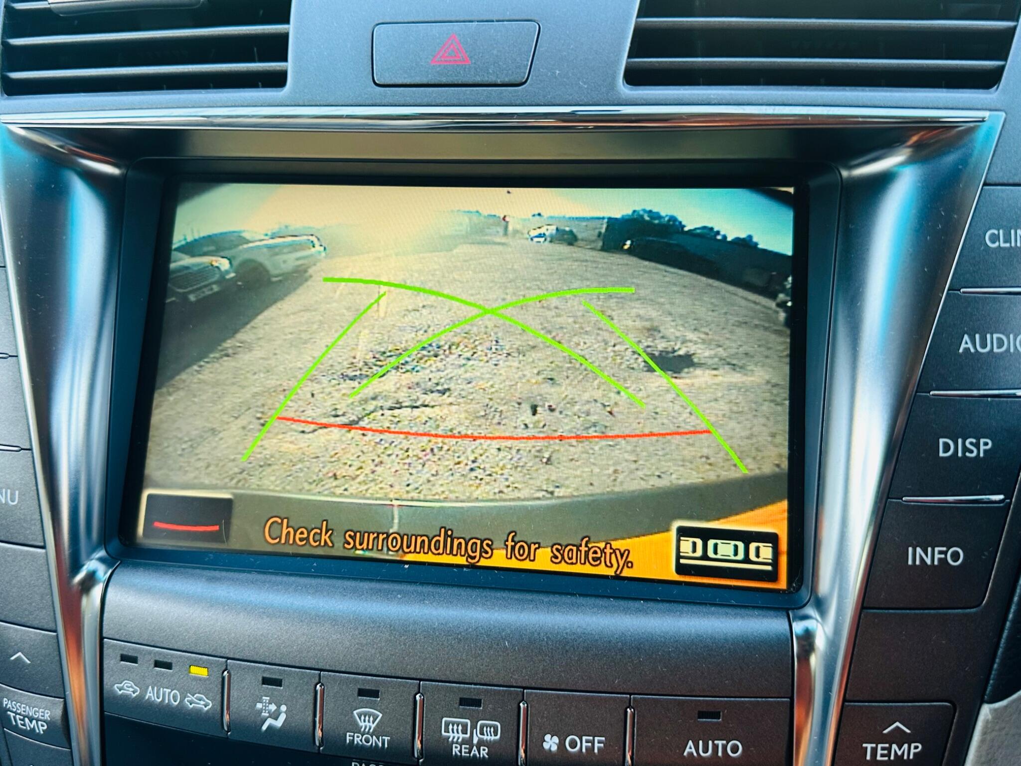 Lexus LS view 42