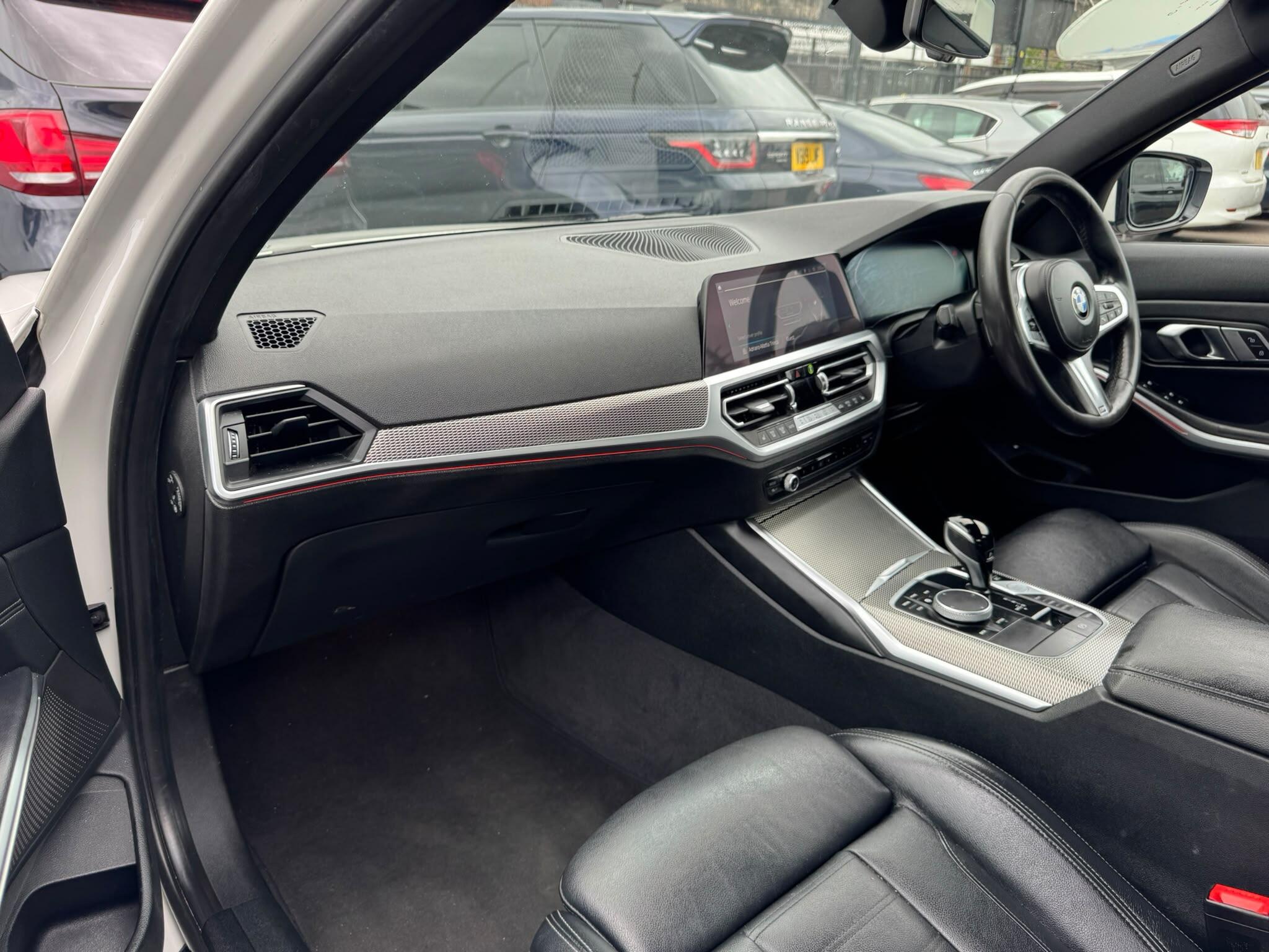 BMW 3 Series view 36