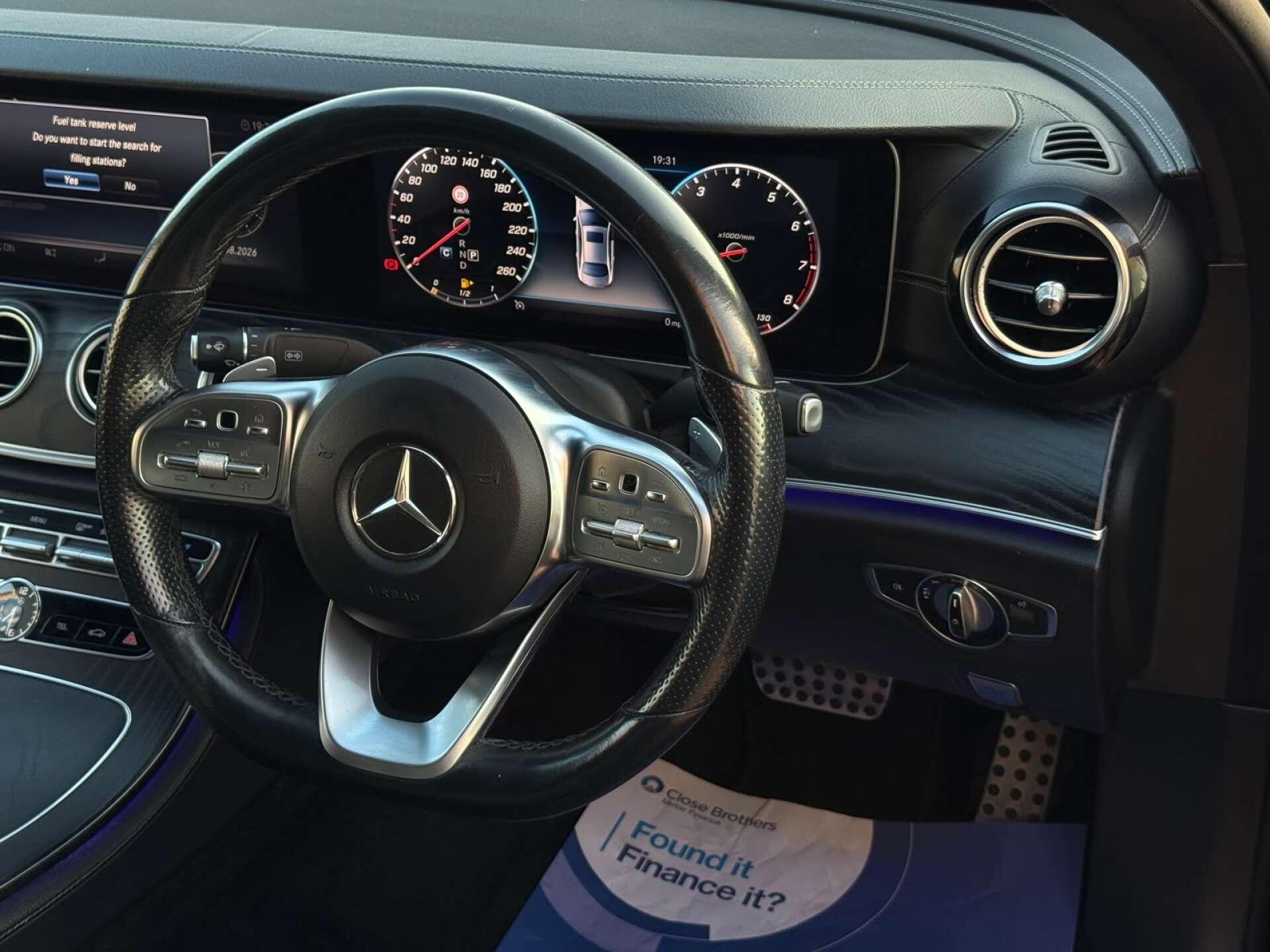 Mercedes-Benz E Class view 48