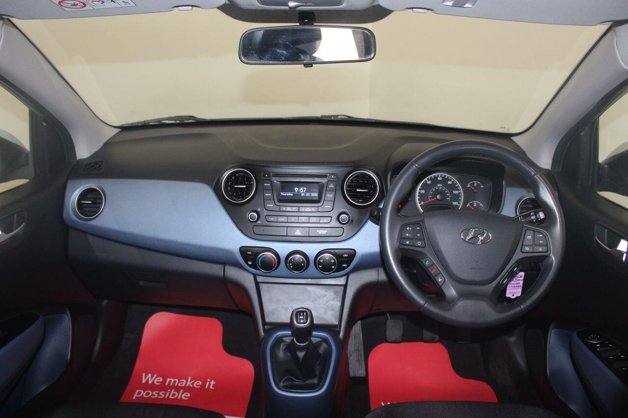 Hyundai i10 view 27