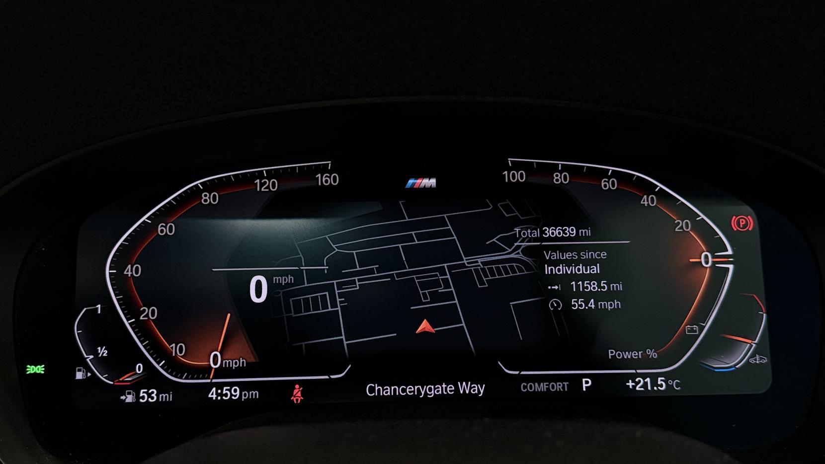 BMW 5 Series view 4
