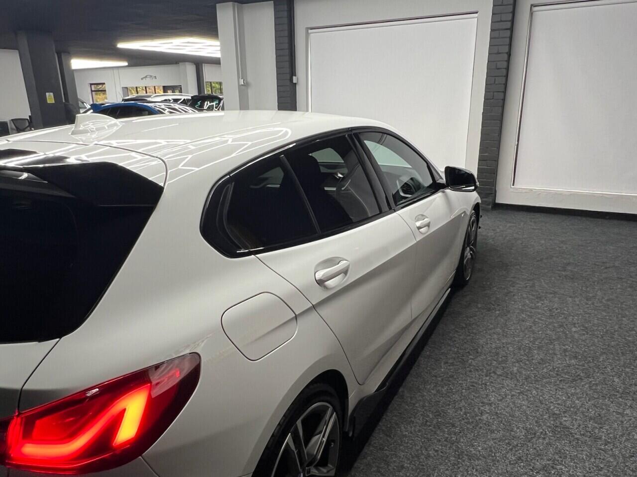 BMW 1 Series view 12