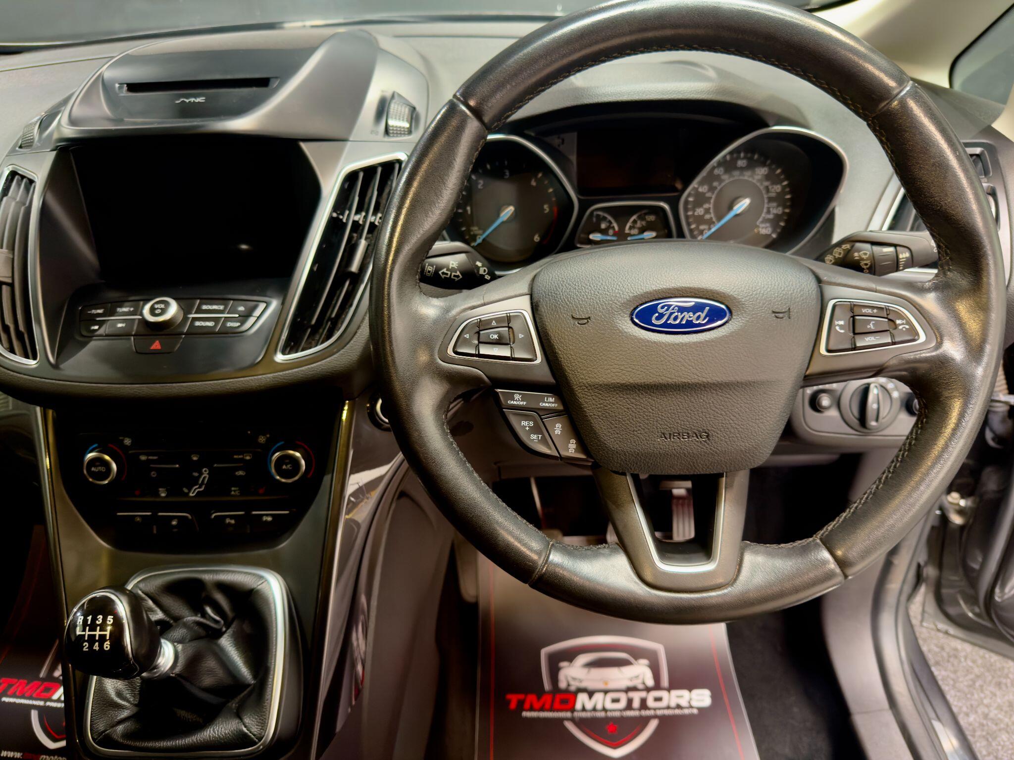 Ford C-Max view 10
