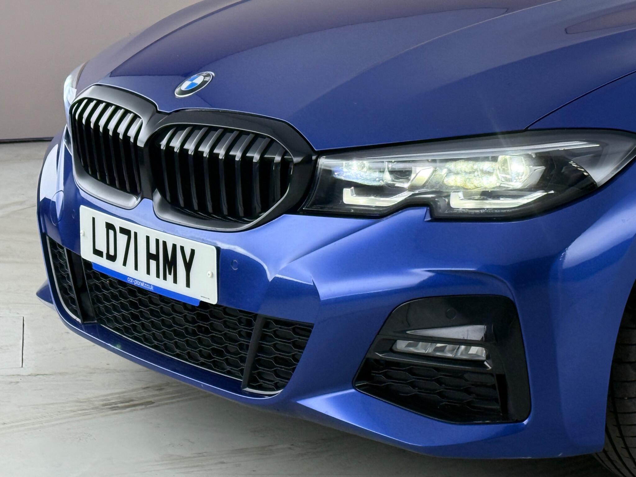 BMW 3 Series view 42